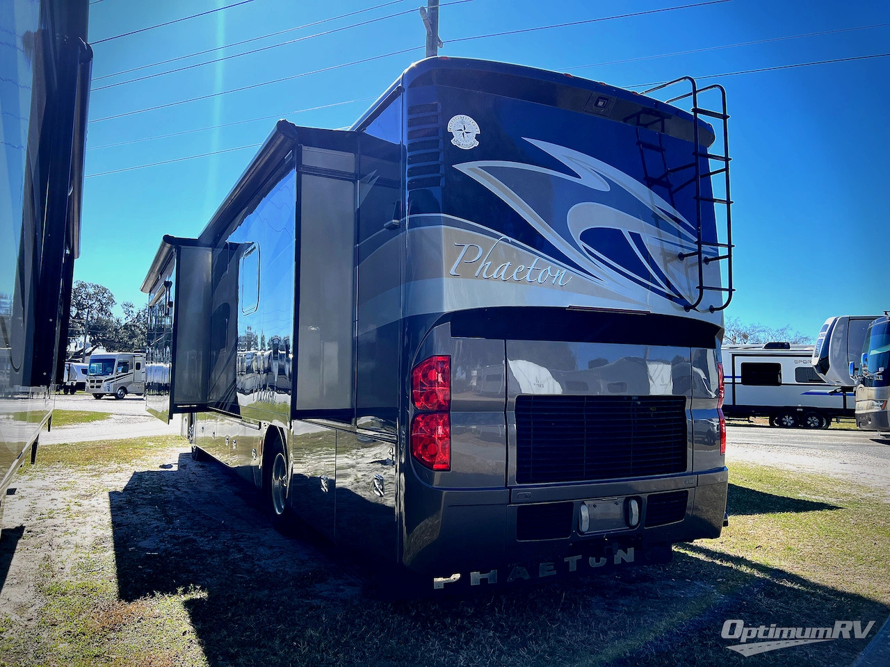 2014 Tiffin Phaeton 40QTH in bushnell FL