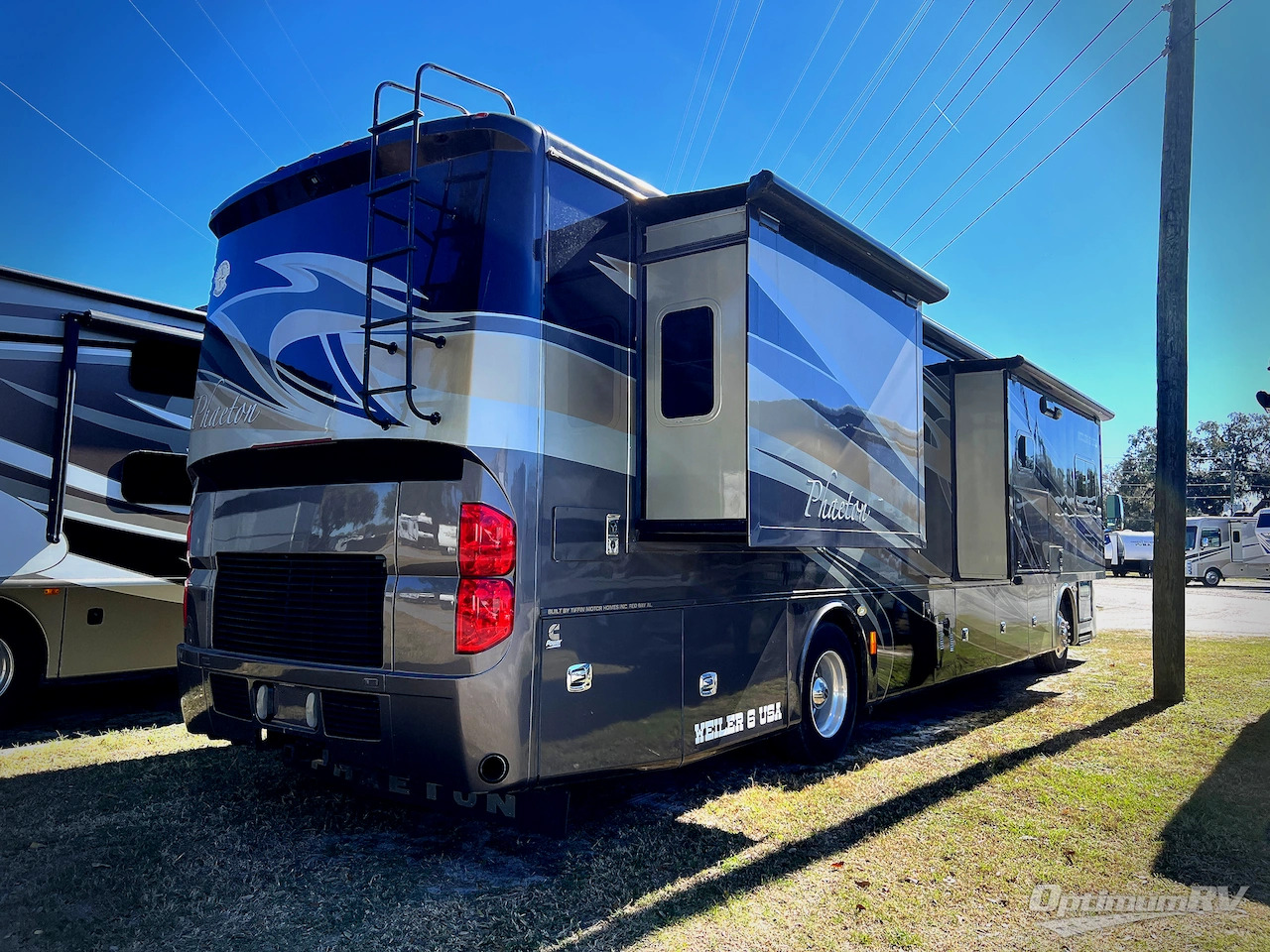 2014 Tiffin Phaeton 40QTH in bushnell FL