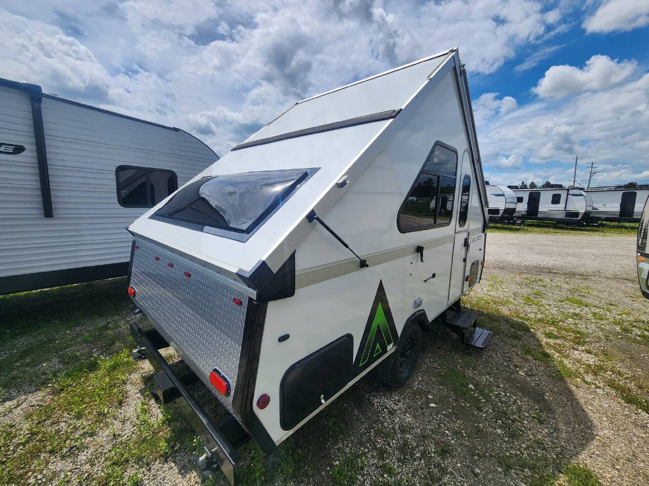 A photo of this 2027 Aliner Scout 15