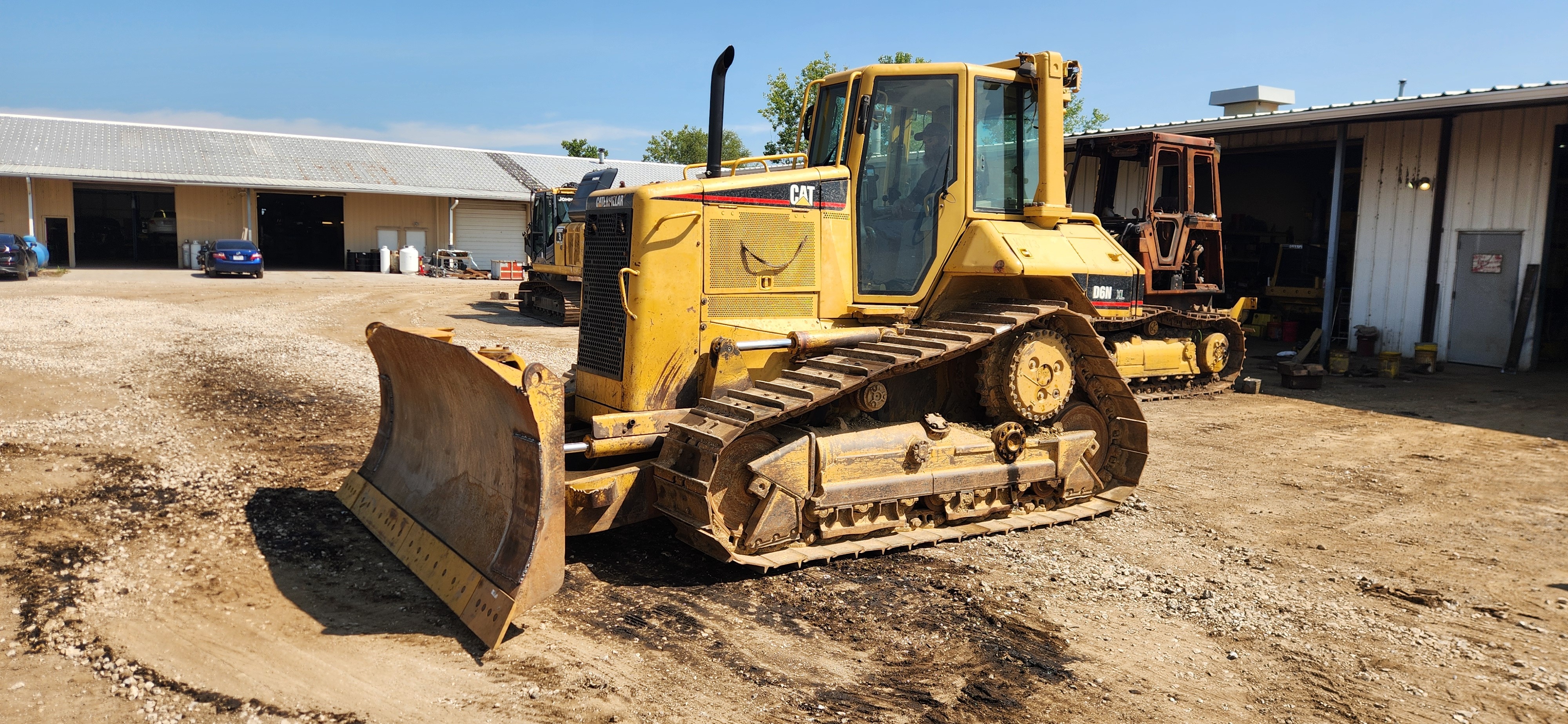2004 CATERPILLAR D6N XL in Saint Charles, MO