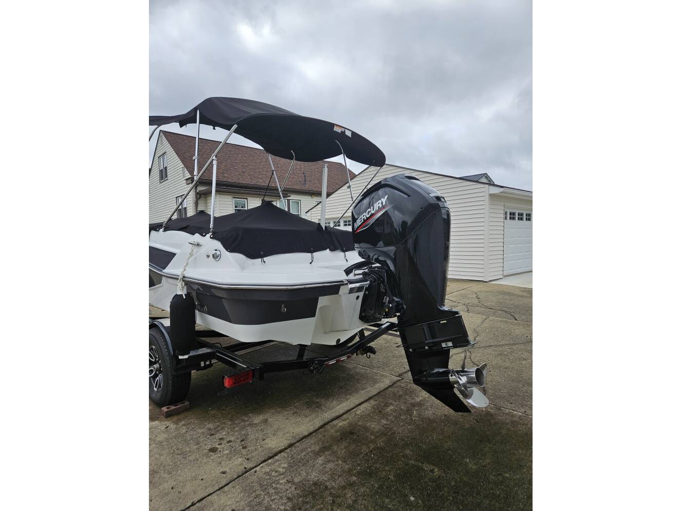 A photo of this 2022 Glastron 180
