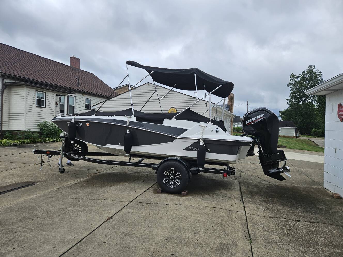 A photo of this 2022 Glastron 180