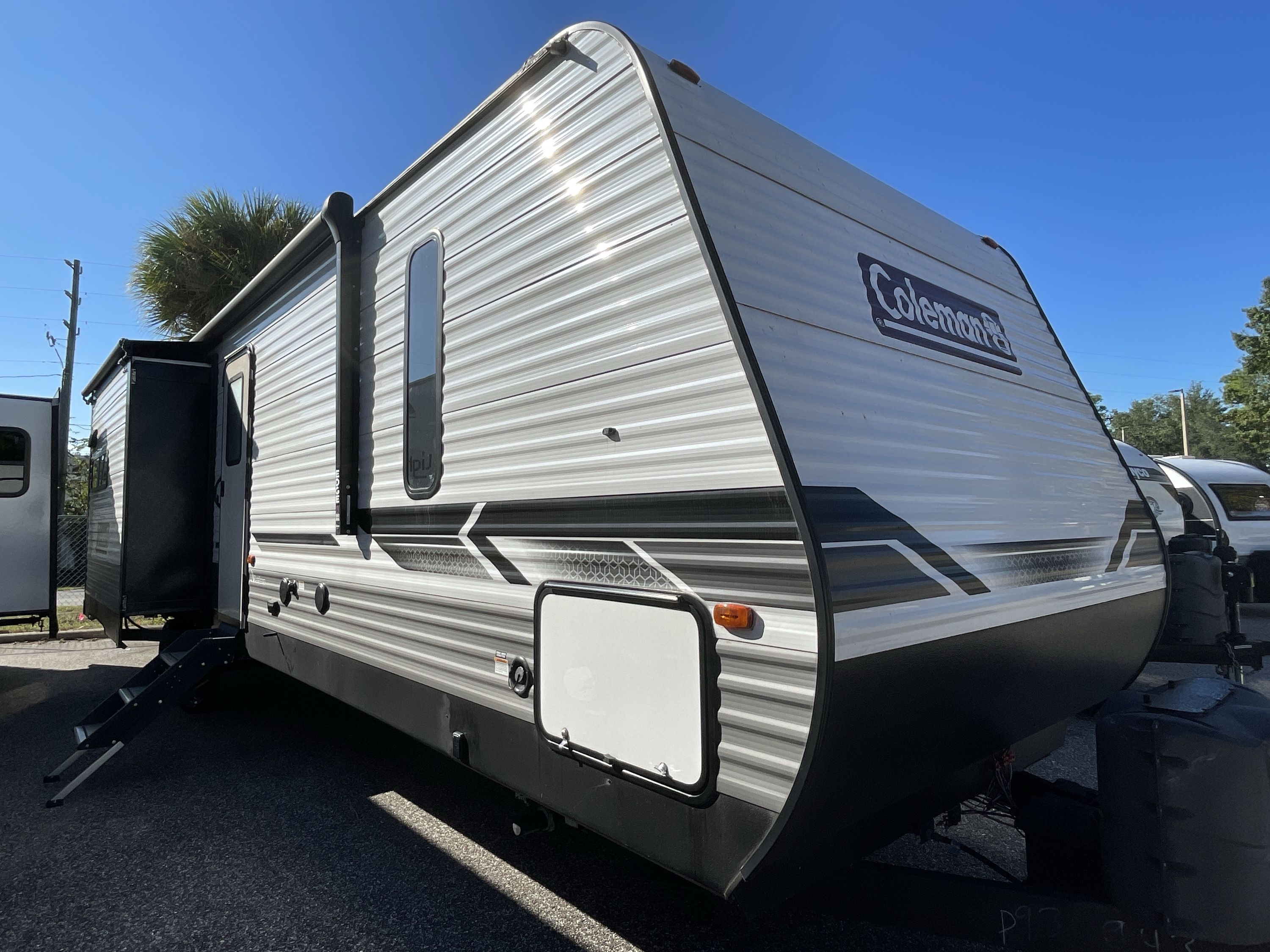 2023 Coleman COLEMAN LANTERN 337BH RV