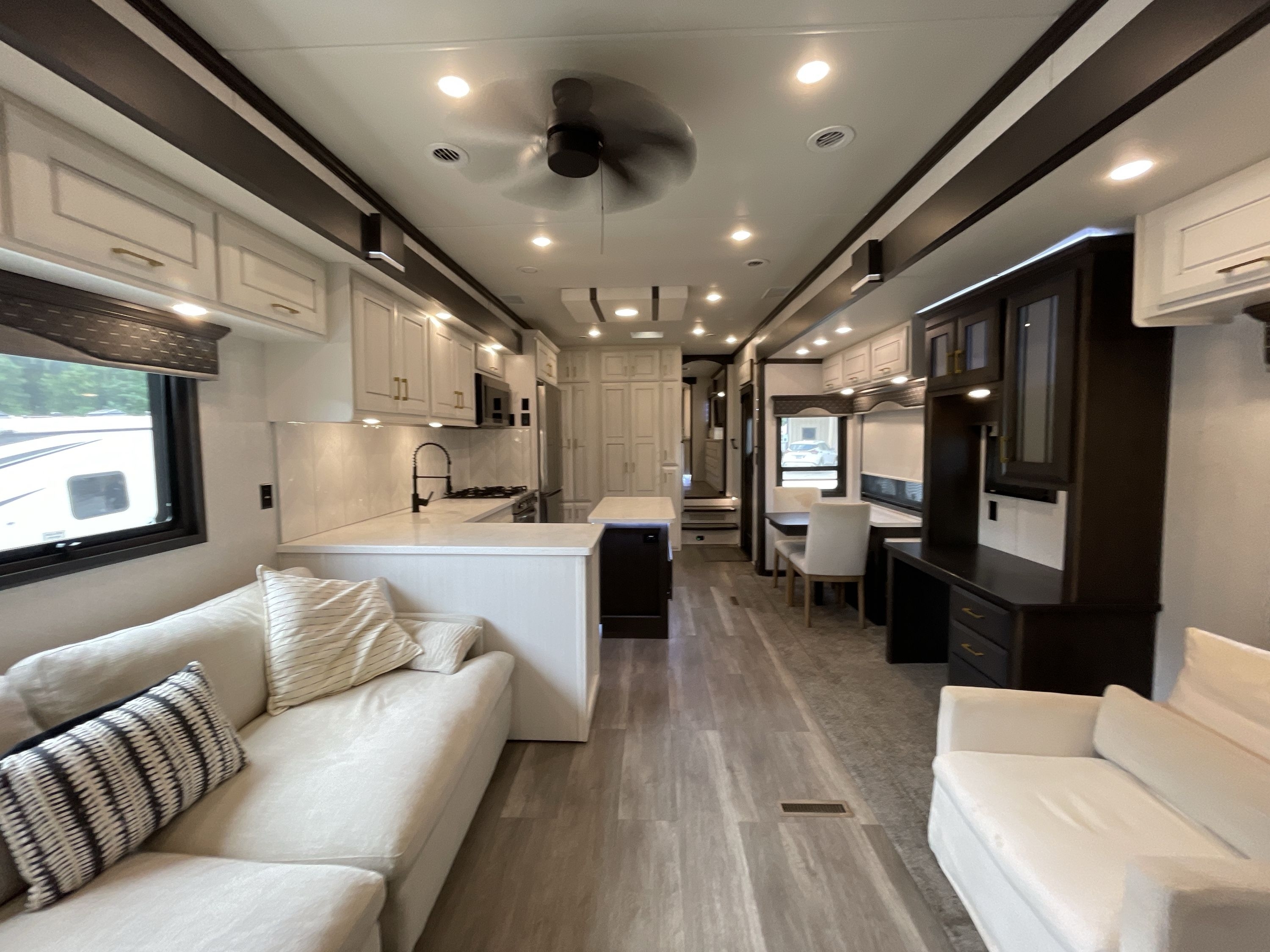 2022 DRV LUXURY SUITES MOBILE SUITES 44 SANTA FE 44 SANTE FE in pooler GA
