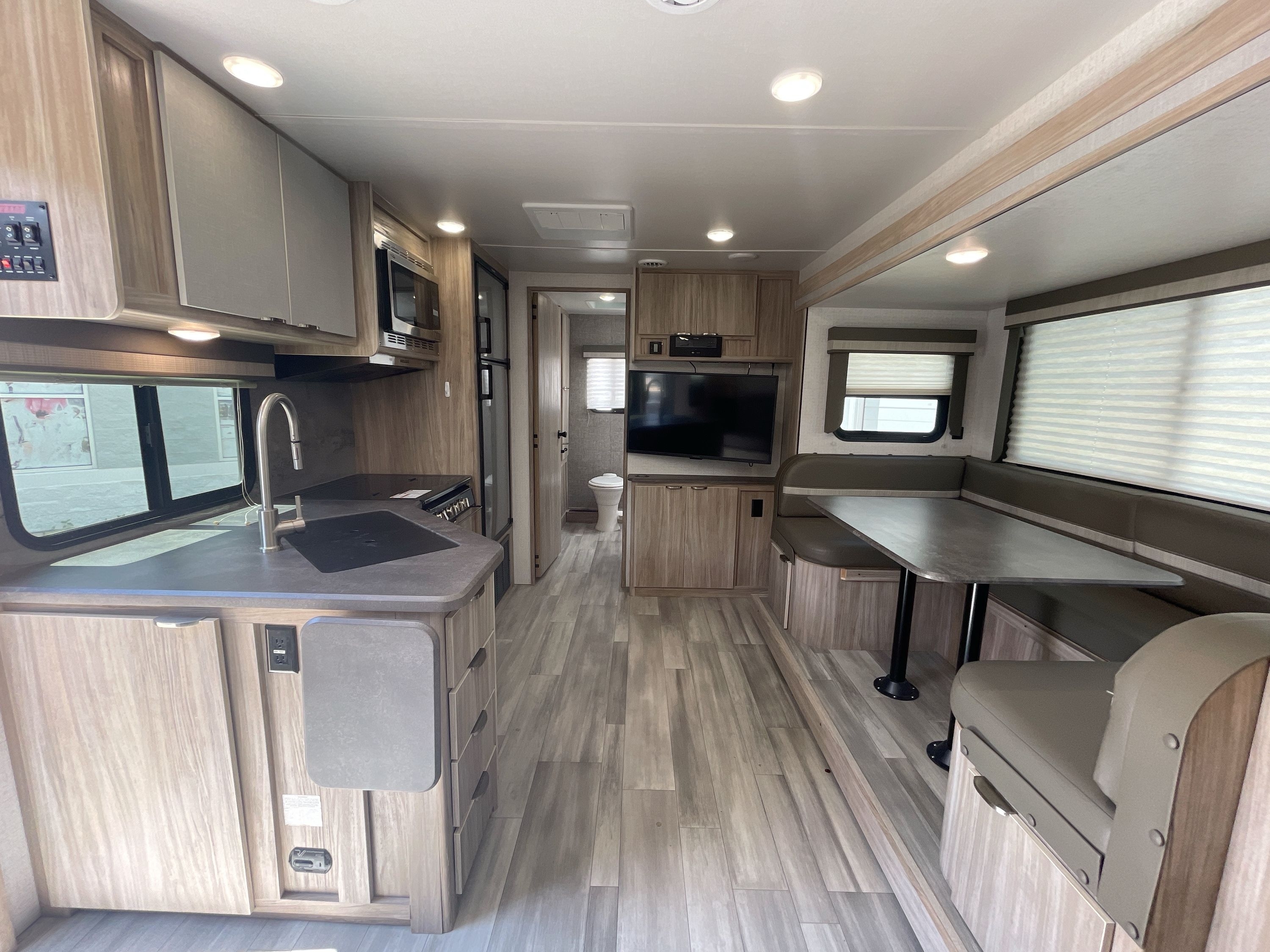2022 Winnebago MINNIE 2201MB in wauconda IL