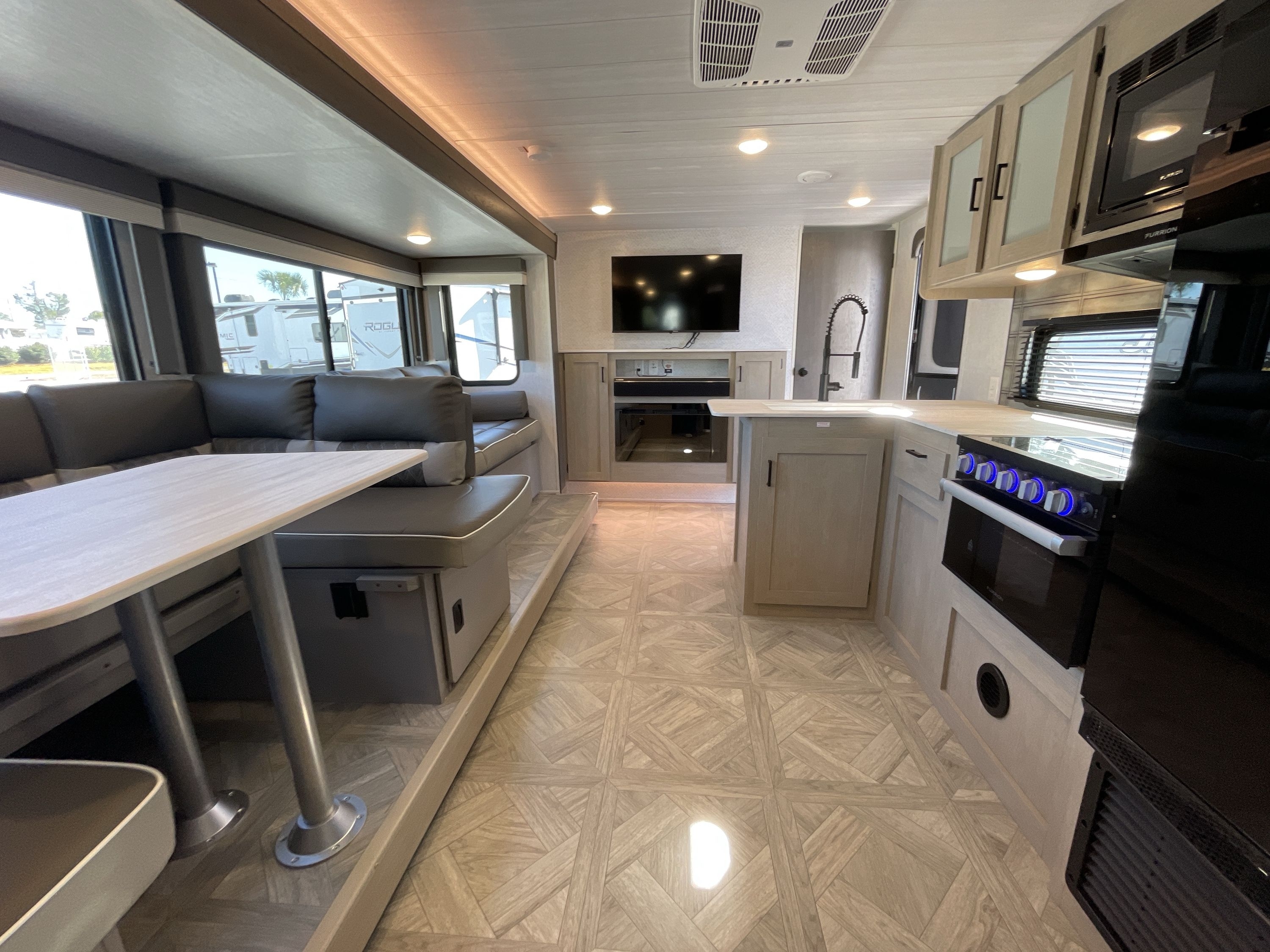 2024 Forest River SALEM CRUISE LITE 263BHXLX in panama city FL