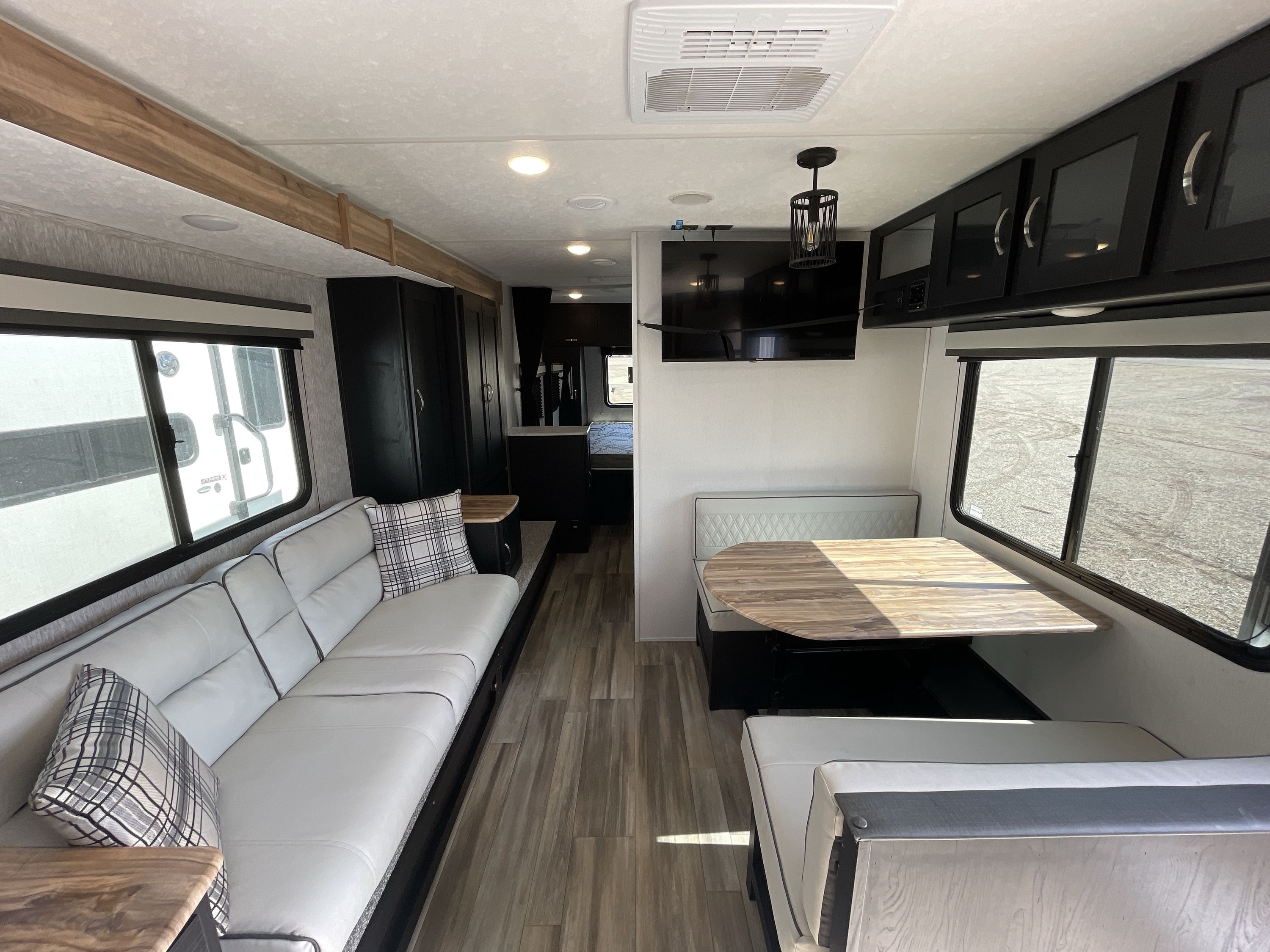 2024 Coachmen FREEDOM EXPRESS ULTRA LITE 246RKS in grand rapids MI
