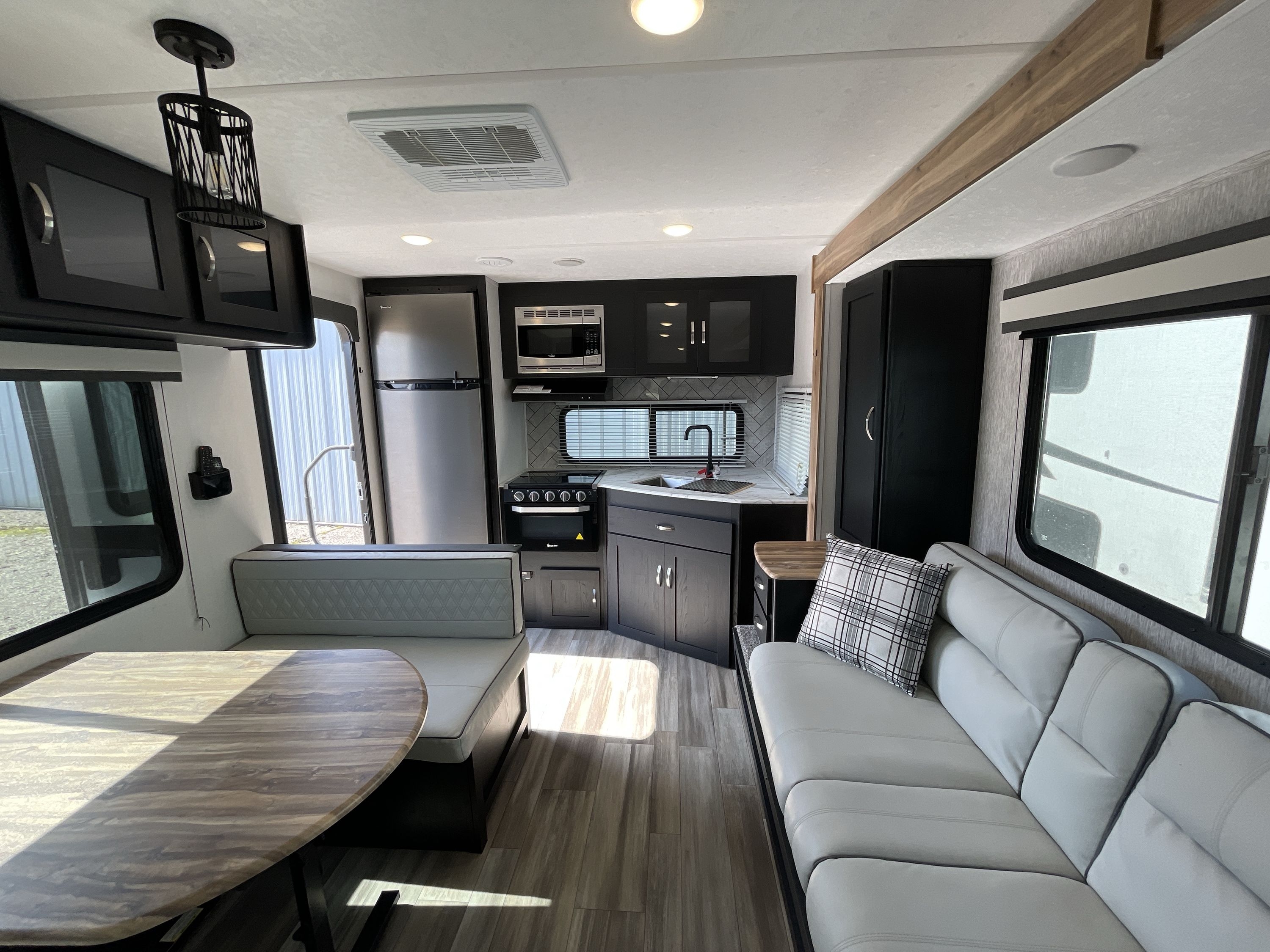 2024 Coachmen FREEDOM EXPRESS ULTRA LITE 246RKS in grand rapids MI