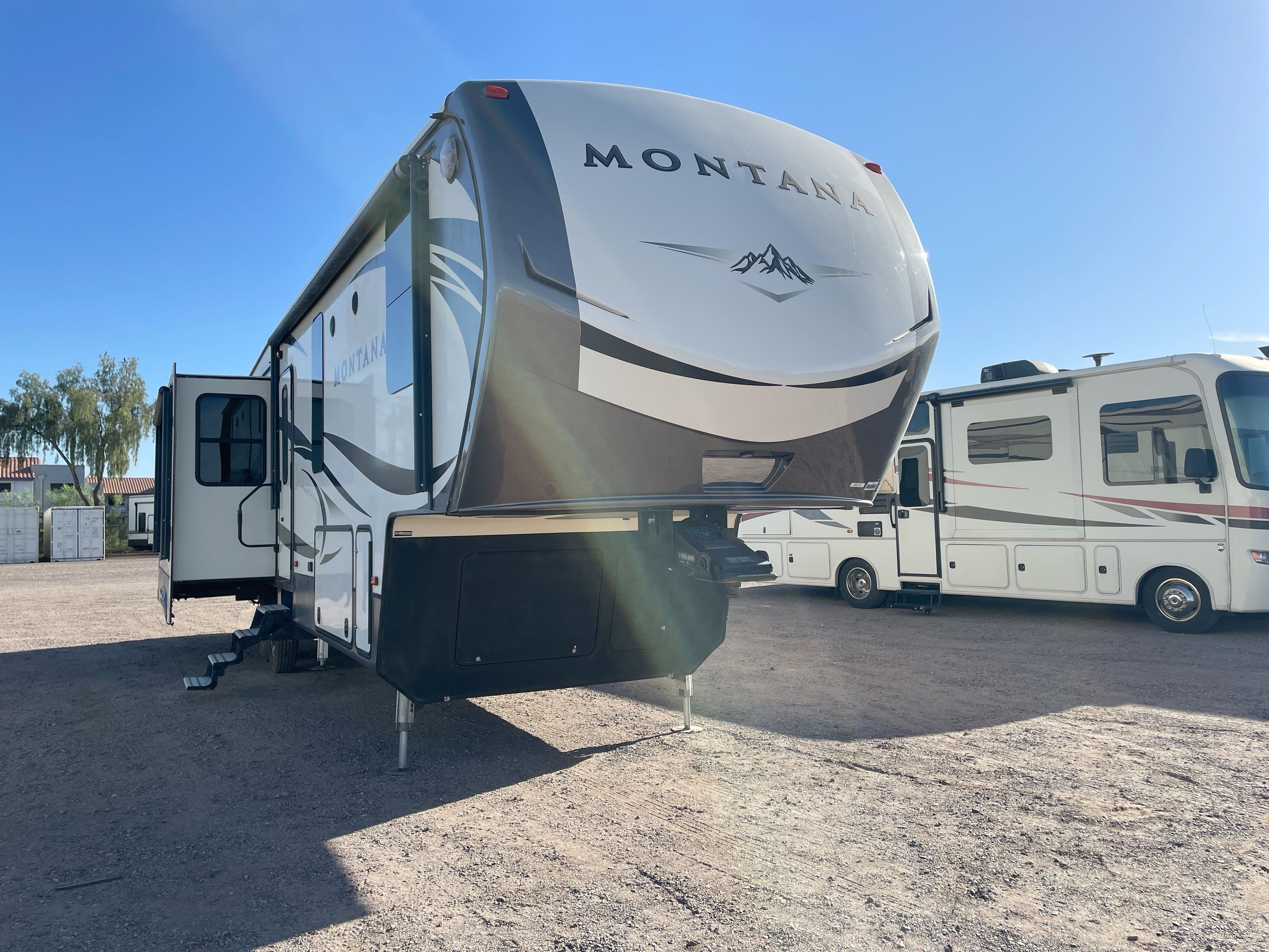 2016 Keystone MONTANA 3610RL in mesa AZ