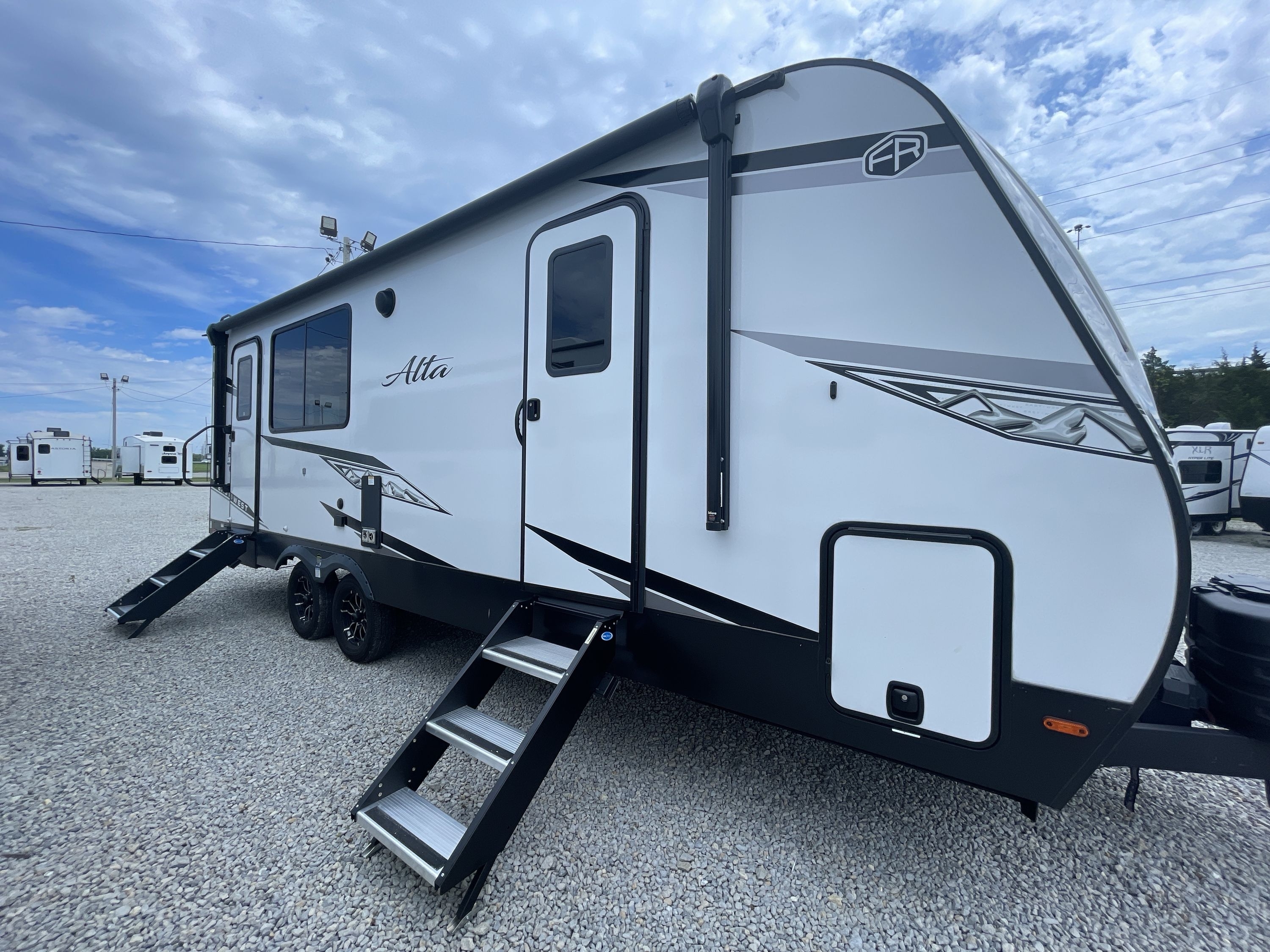 2025 East To West ALTA 2375KRK in piqua OH