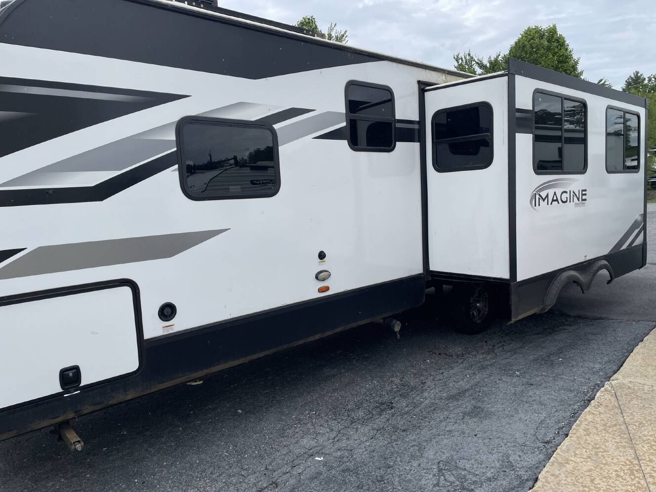 A photo of this 2023 Grand Design IMAGINE 2910BH
