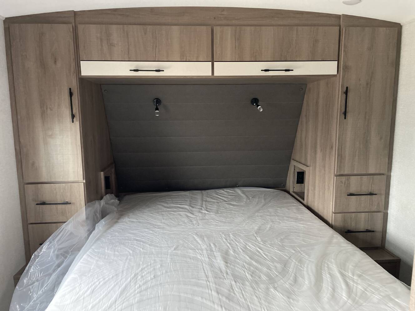 A photo of this 2023 Grand Design IMAGINE 2910BH