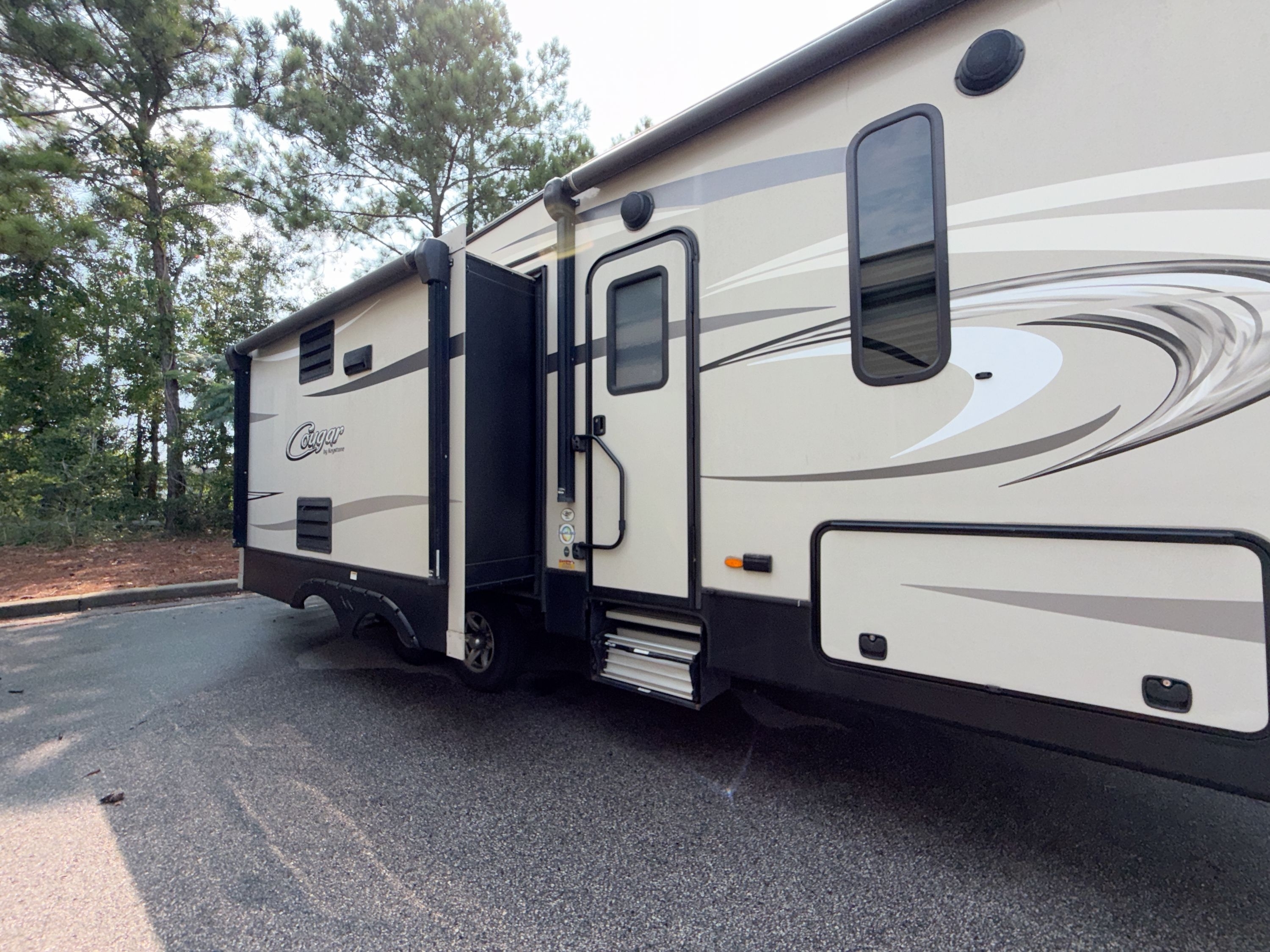 2018 Keystone COUGAR 29RLI in myrtle beach SC