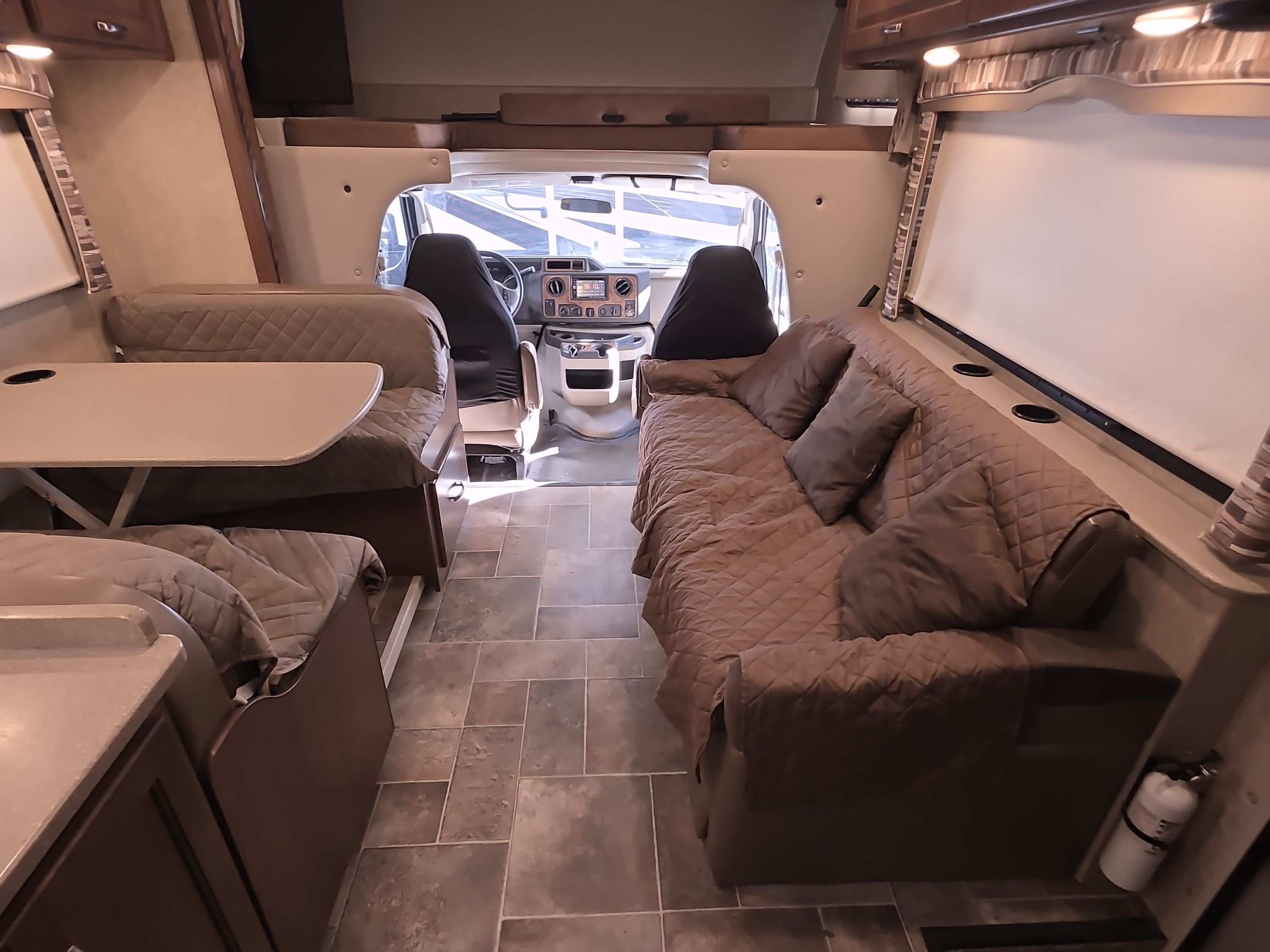 2016 Thor CHATEAU 31W in newhall CA