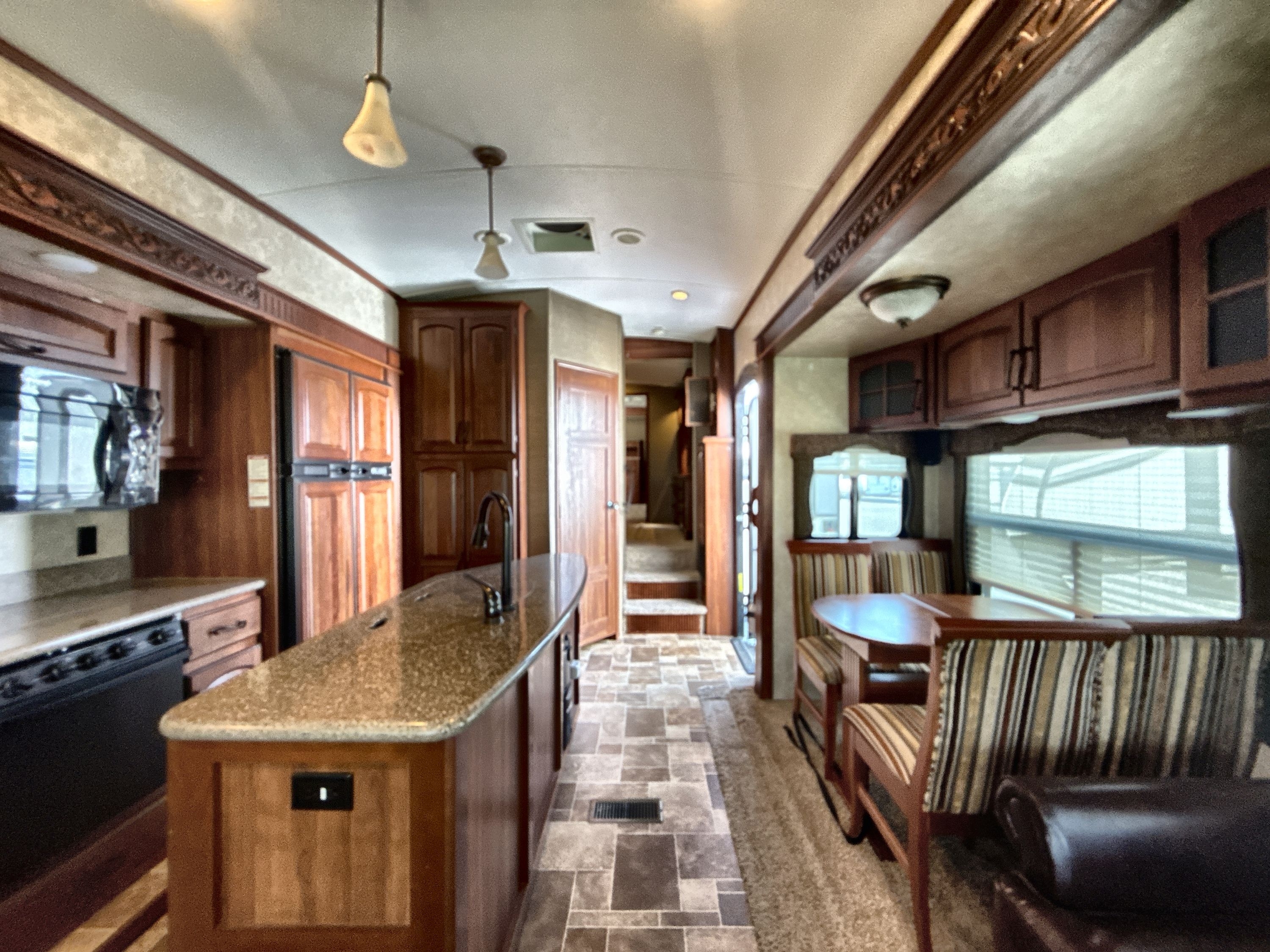 2014 Keystone MONTANA 3900FB in roscoe IL