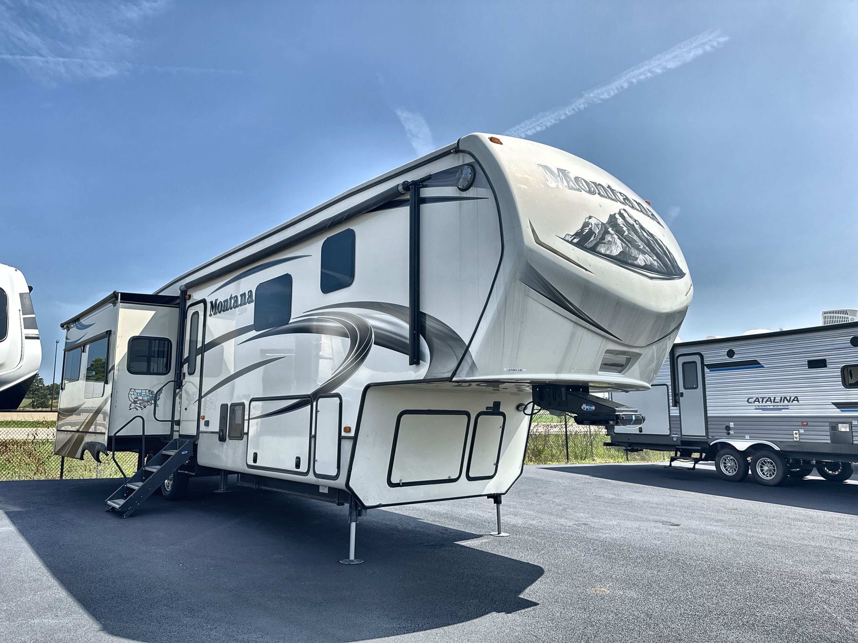 2014 Keystone MONTANA 3900FB in roscoe IL