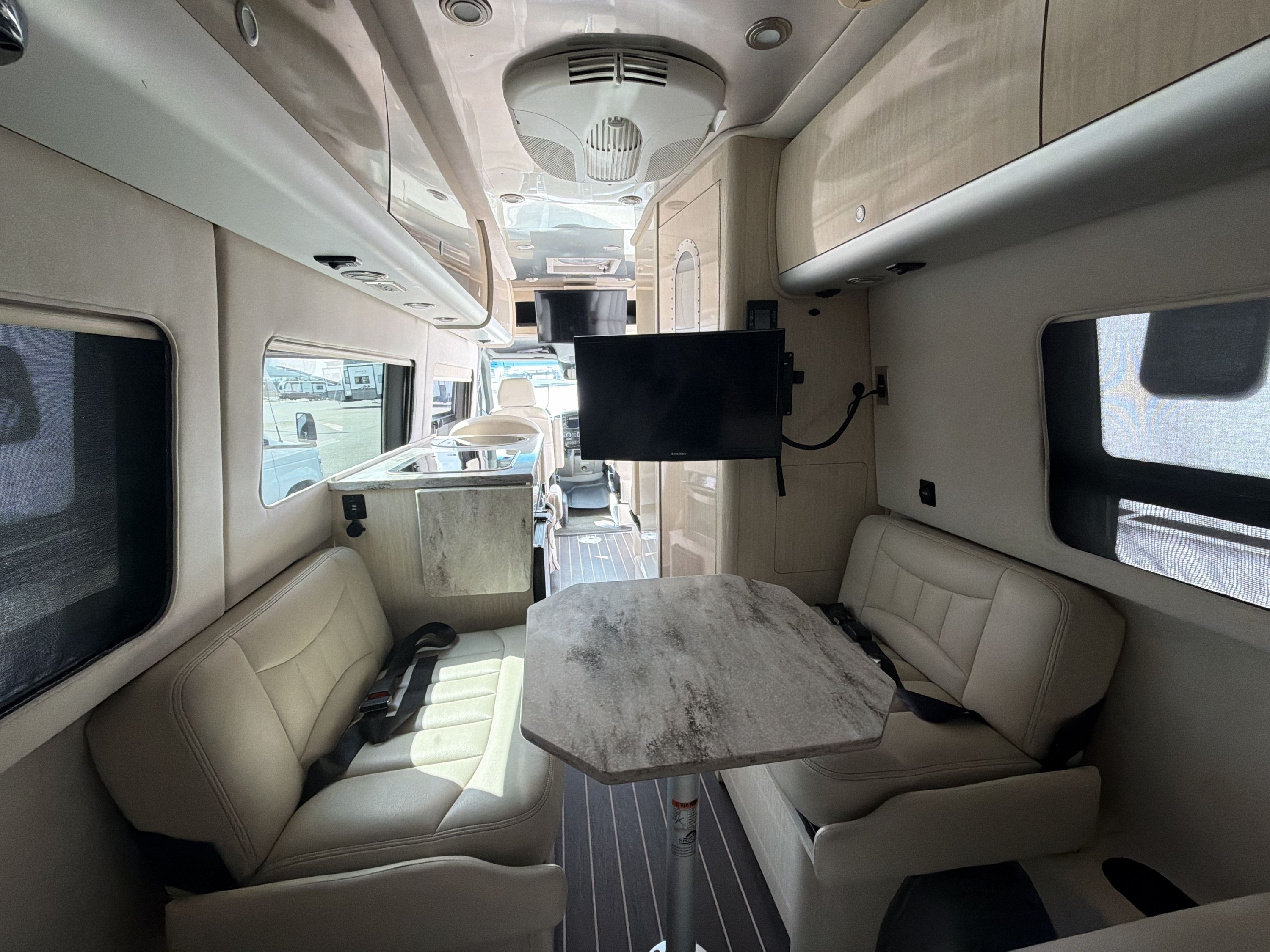 2019 Airstream INTERSTATE LOUNGE EXT in rothschild WI