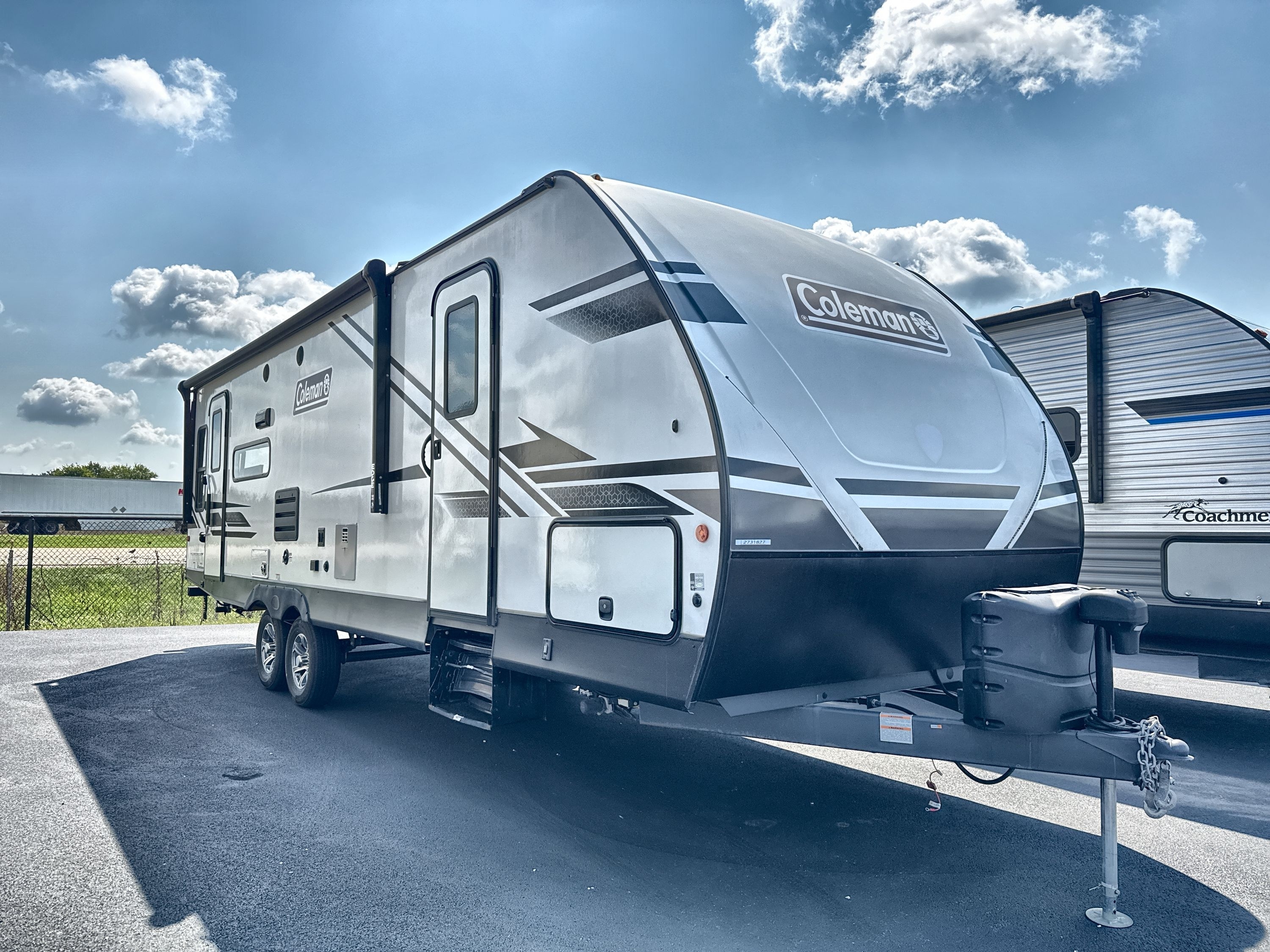 2022 Coleman COLEMAN LIGHT 2715RL in roscoe IL