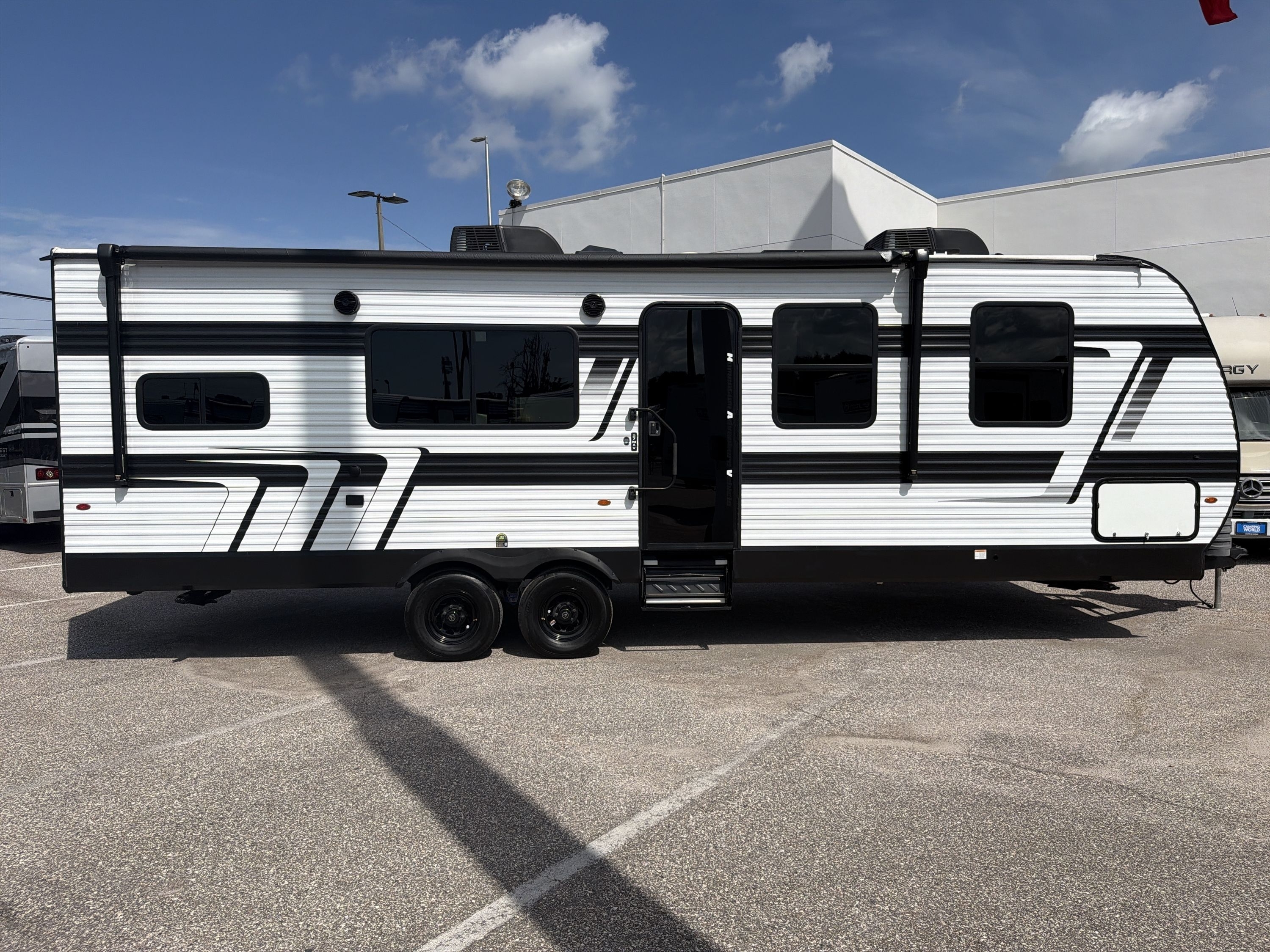 2025 Grand Design MOMENTUM MAV 27MAV in holiday FL