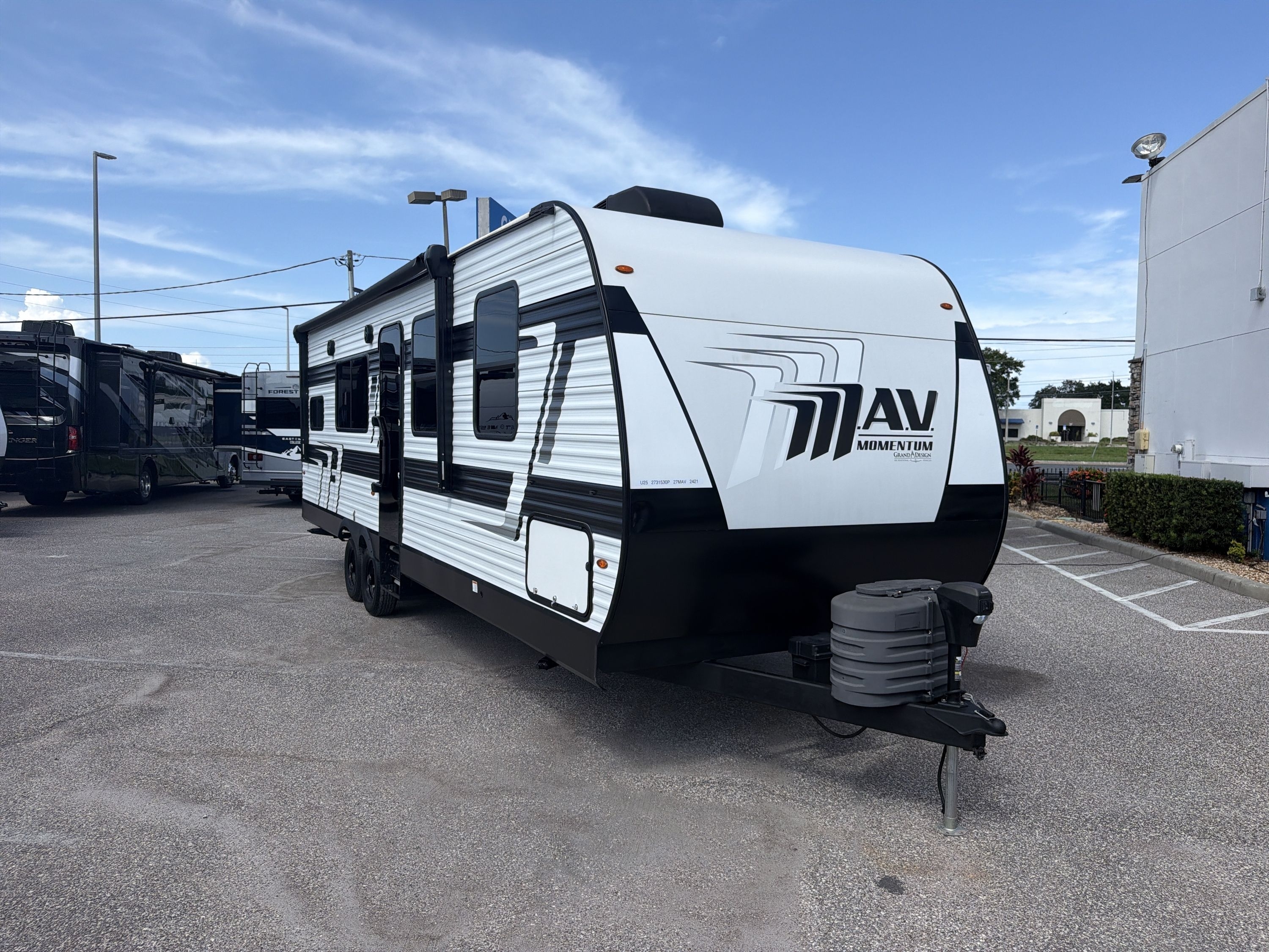 2025 Grand Design MOMENTUM MAV 27MAV in holiday FL