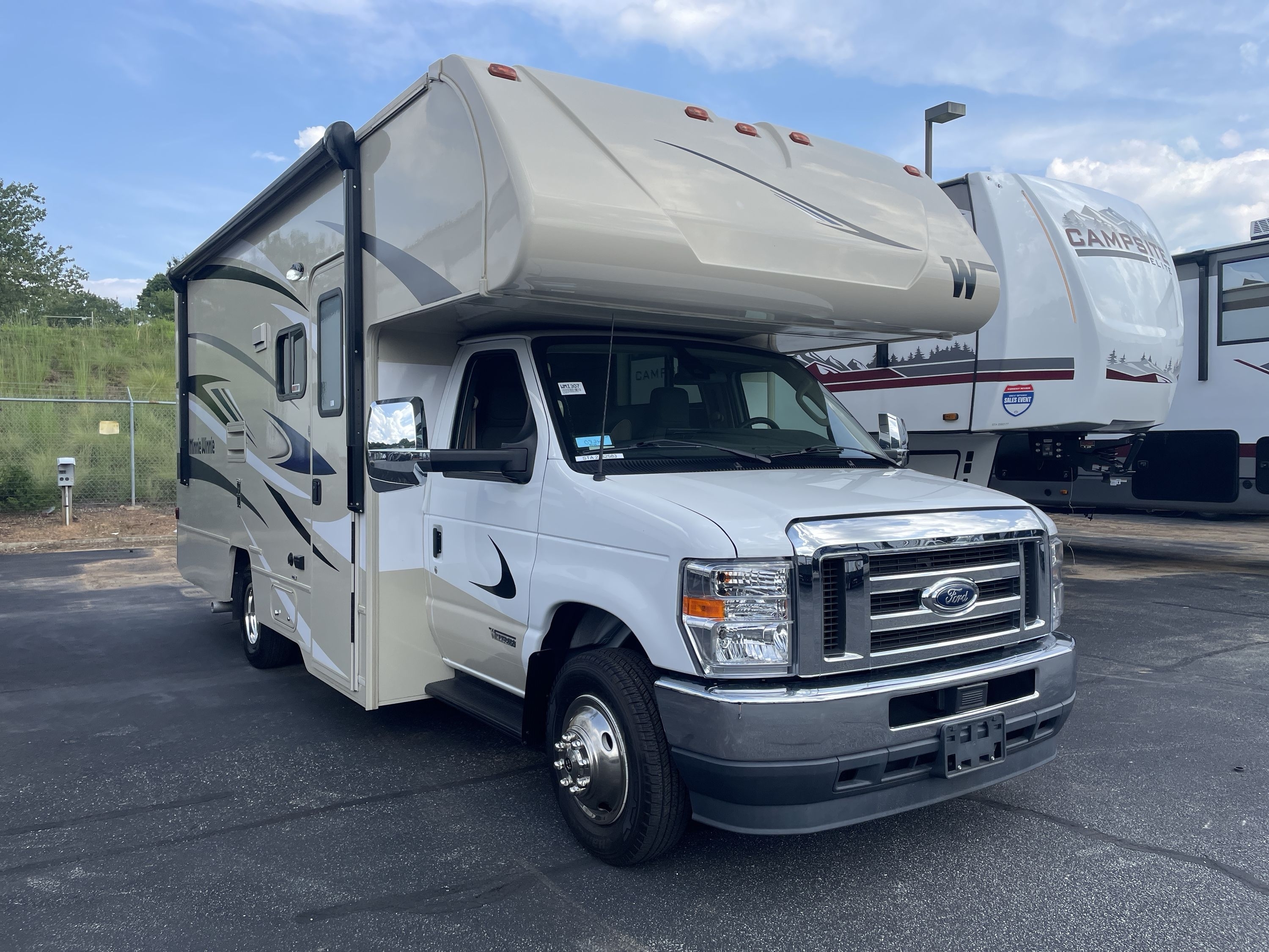 2024 Winnebago MINNIE WINNIE 22M in statesville NC