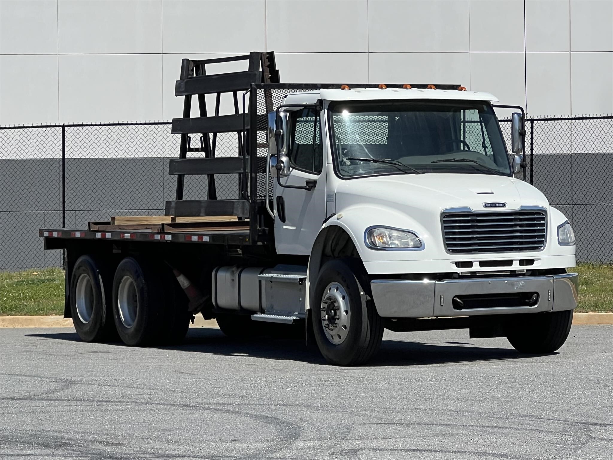 2019 FREIGHTLINER BUSINESS CLASS M2 106 in Cartersville, GA