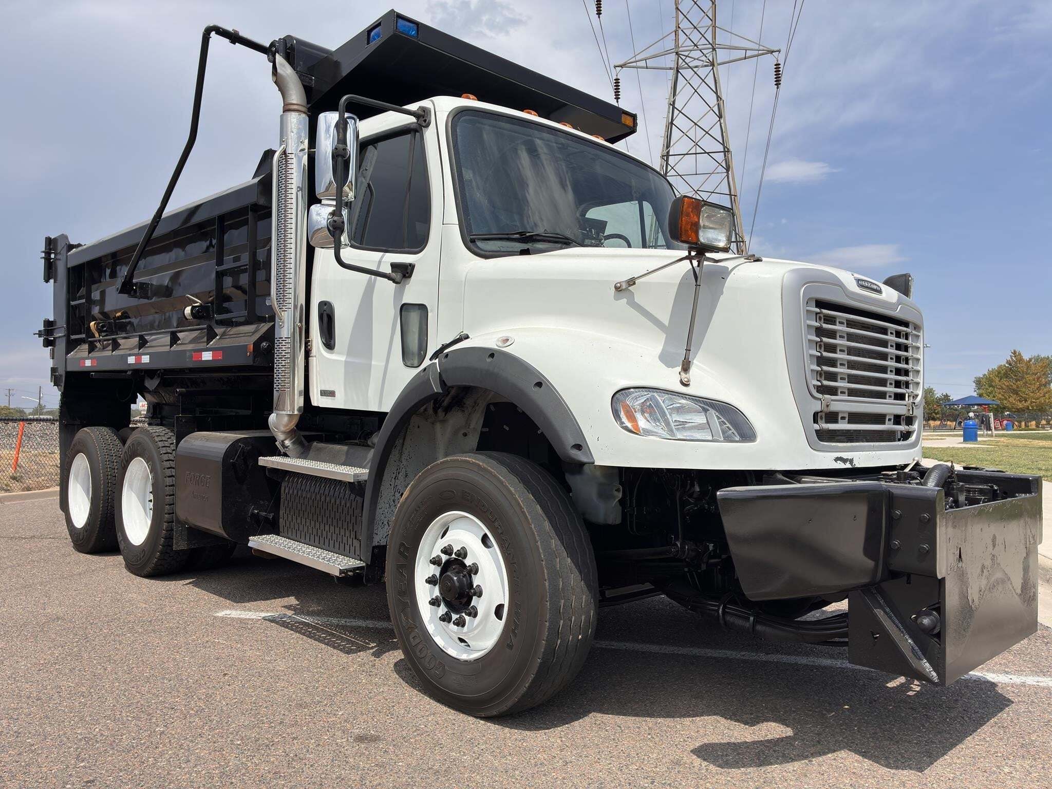 2012 FREIGHTLINER BUSINESS CLASS M2 112 in Commerce City, CO