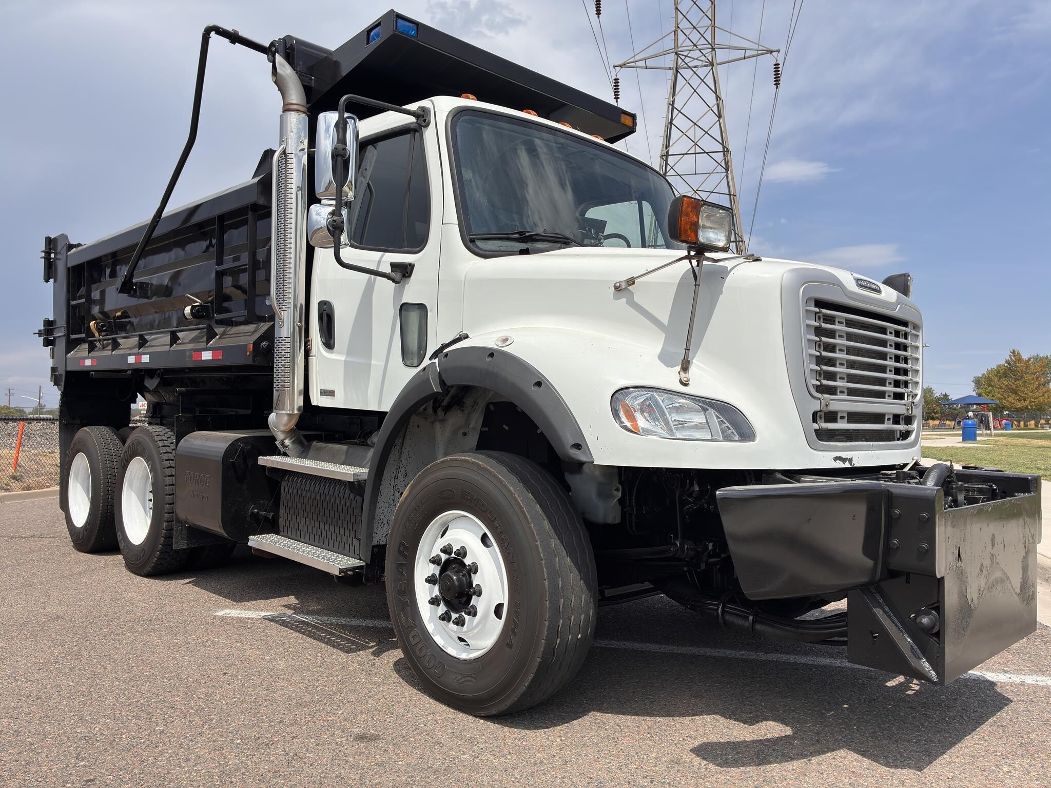 2012 FREIGHTLINER BUSINESS CLASS M2 112 in Commerce City, CO