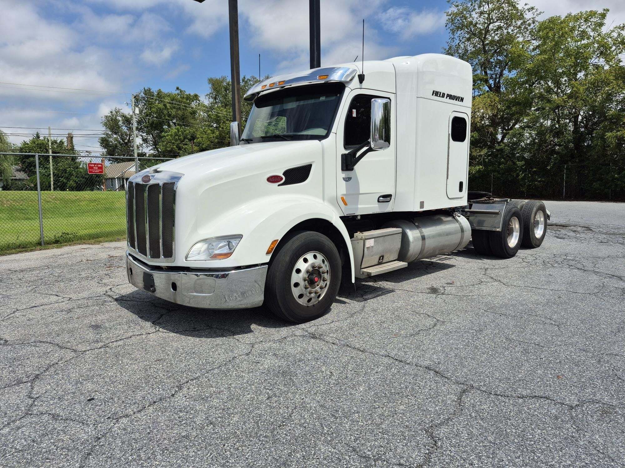 2020 PETERBILT 579 in Coopersburg, PA