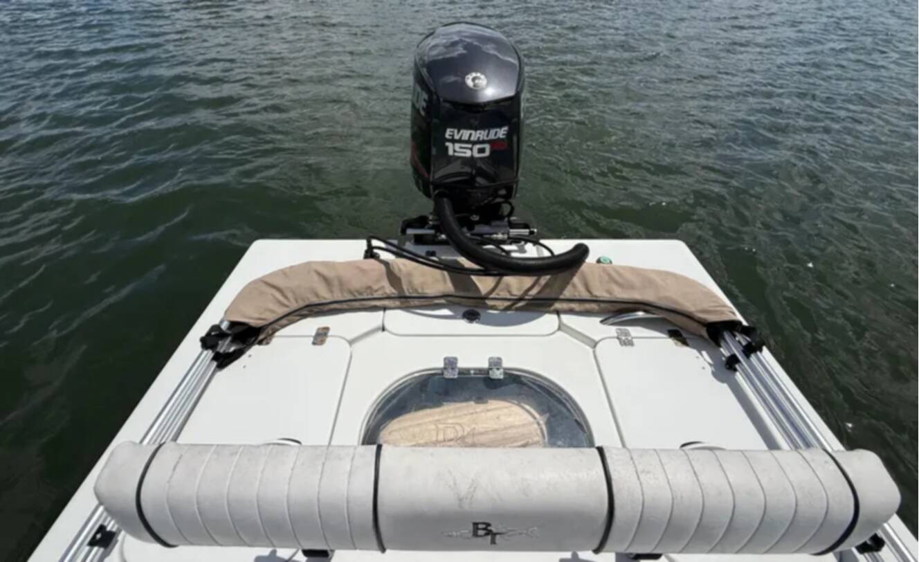 A photo of this 2017 Beavertail Skiffs Lightning 20'
