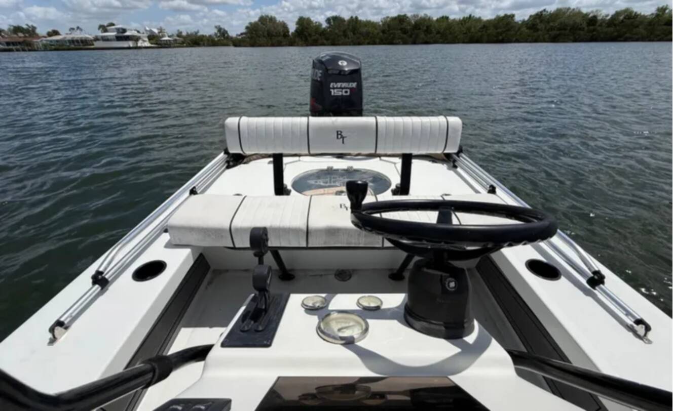 A photo of this 2017 Beavertail Skiffs Lightning 20'