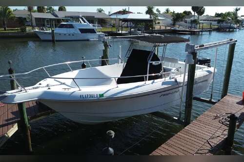 1999 Pro-Line 2700 Sportsman in stuart FL