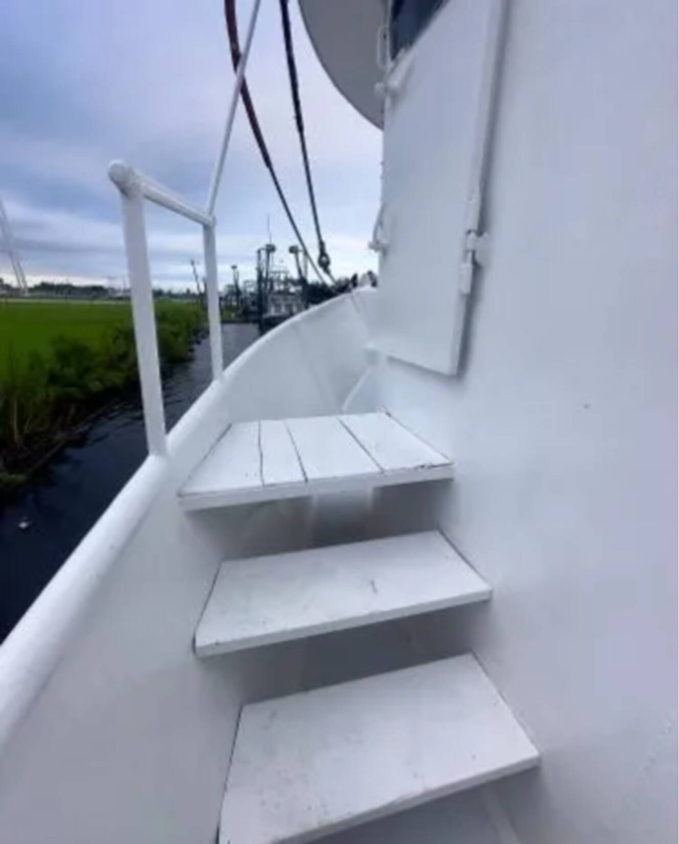 A photo of this 2001 Blanchard 69 Shrimper/Freezer