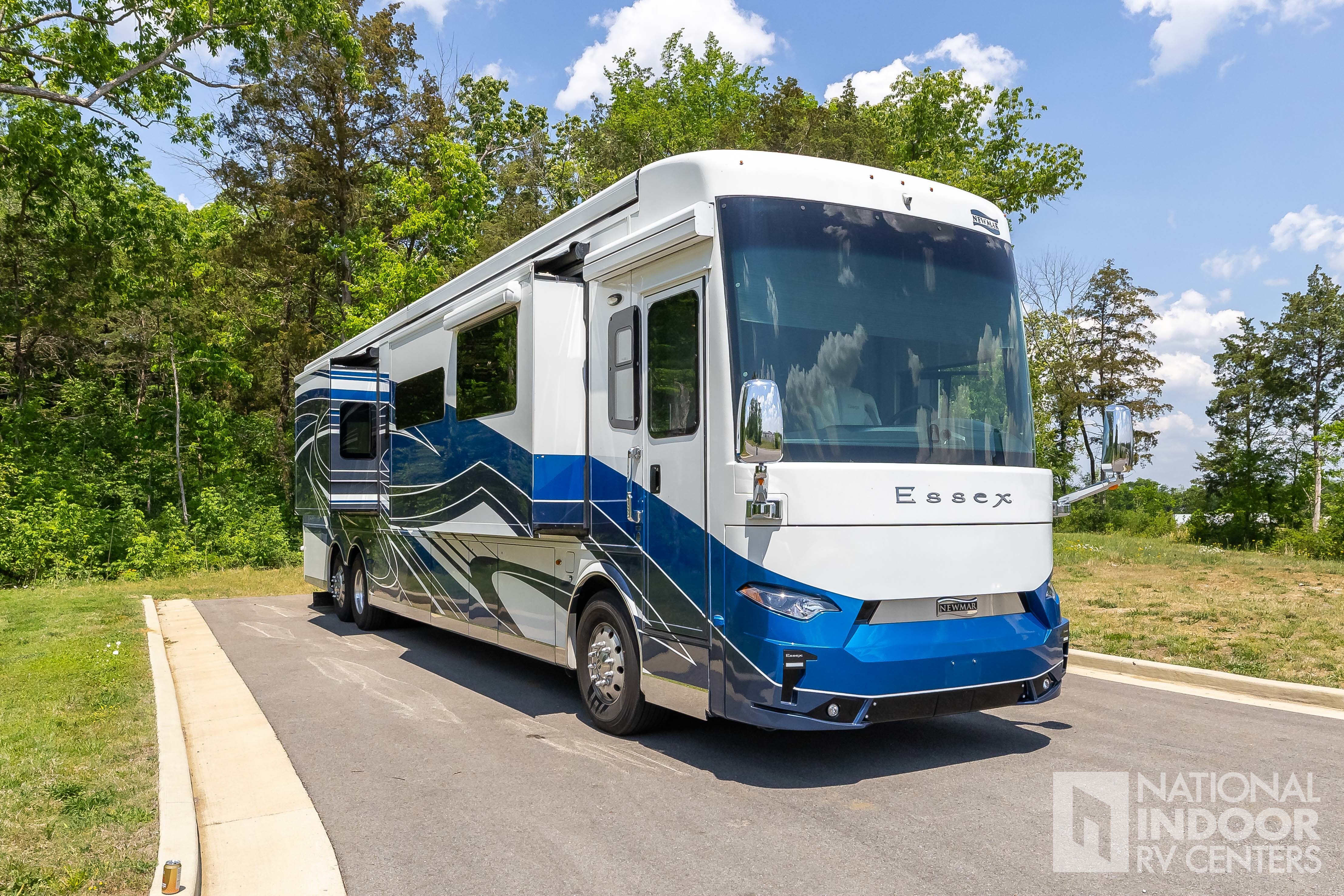 2025 Newmar Essex 4569 in lebanon TN