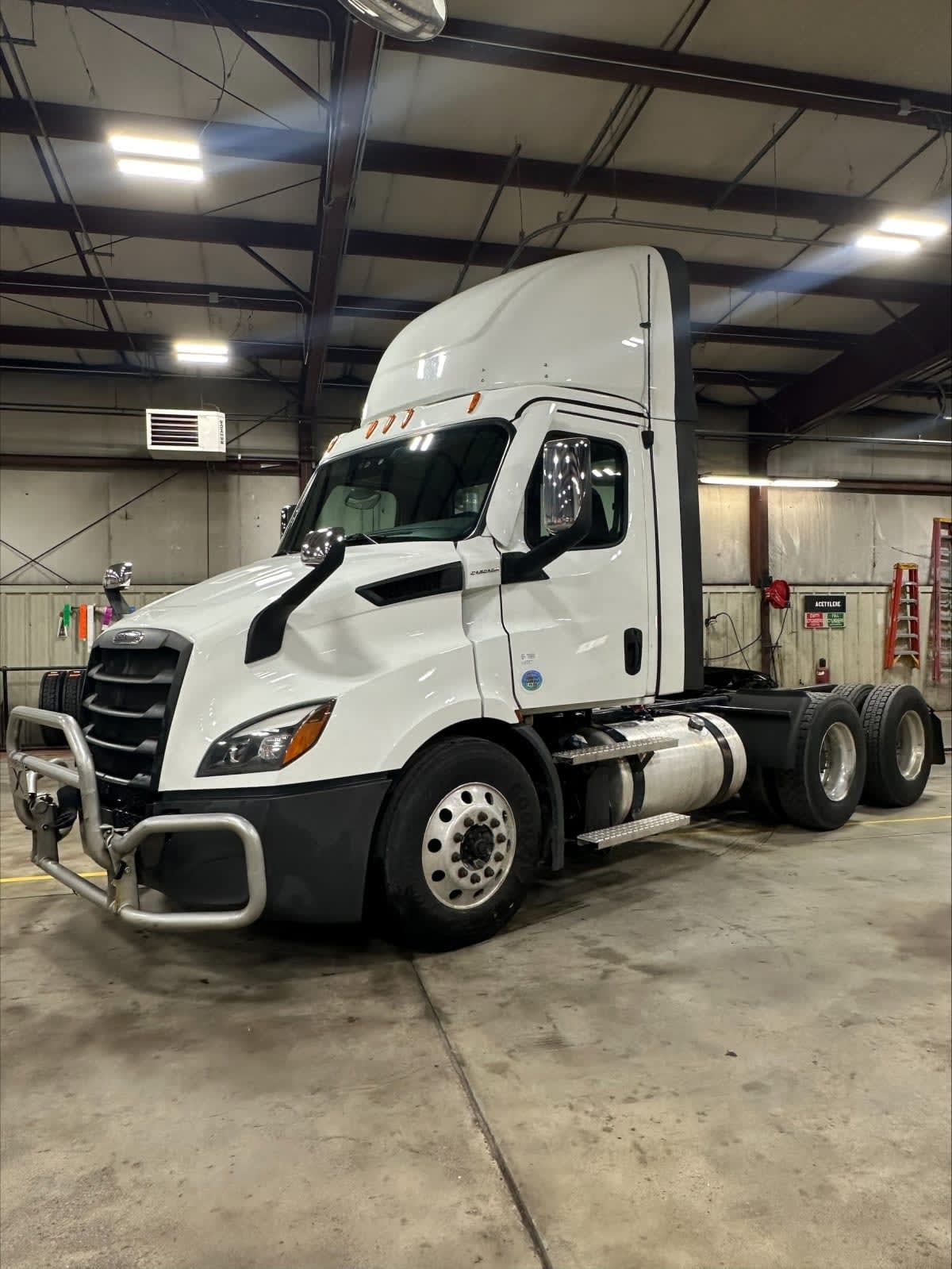 2023 FREIGHTLINER CASCADIA 116 in Allentown, PA