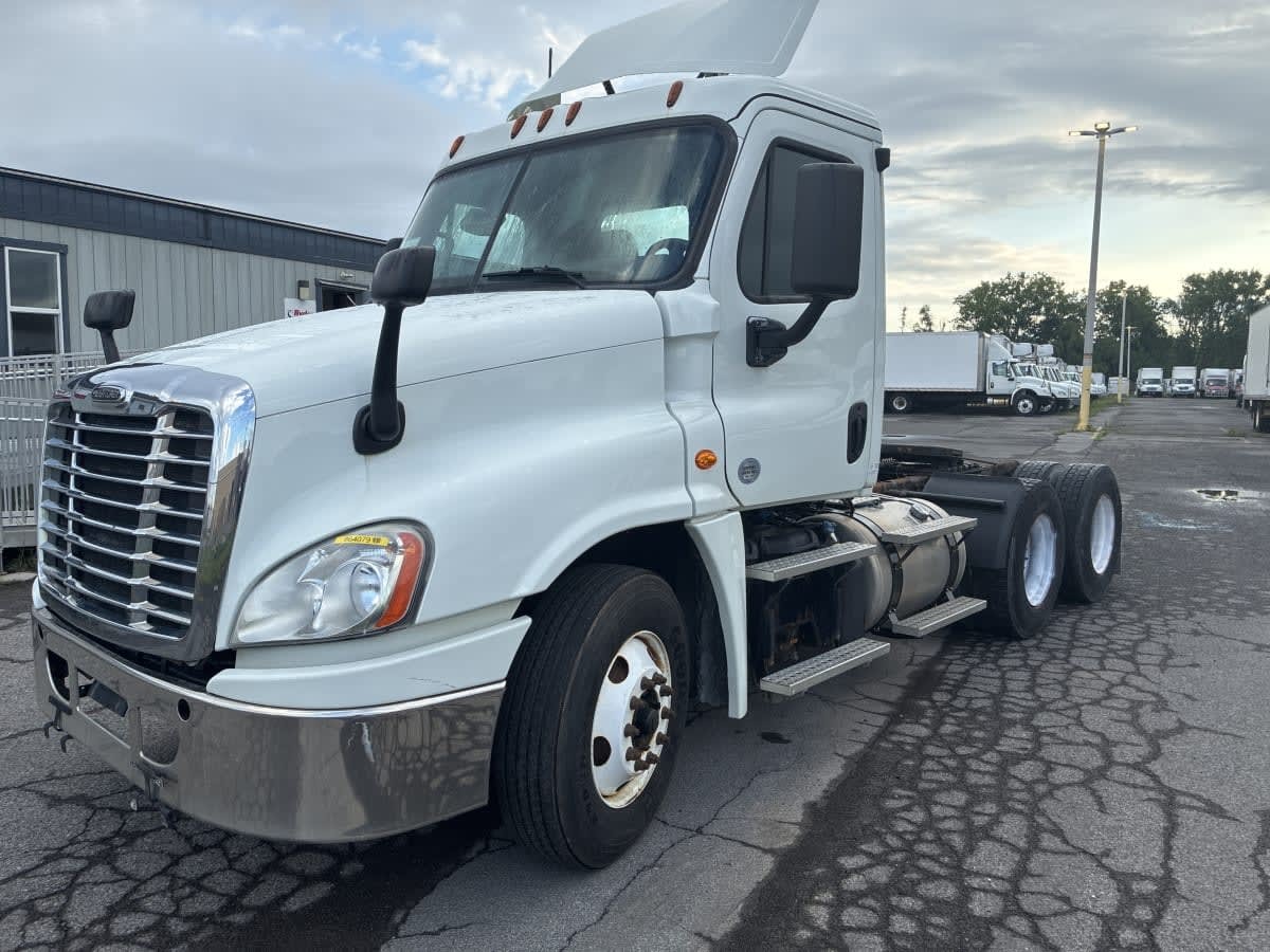 2019 FREIGHTLINER CASCADIA 125 in Hampton, VA