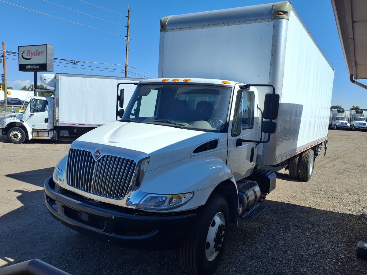 2018 INTERNATIONAL 4300 in Commerce City, CO