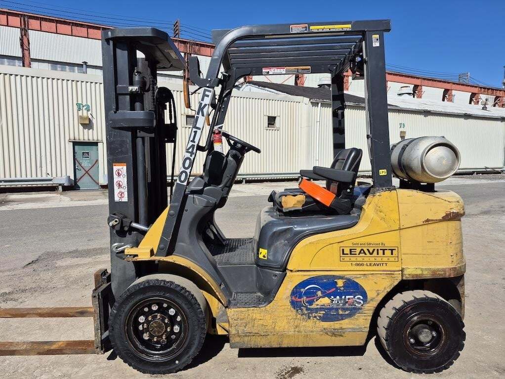 2021 CATERPILLAR GP25N5 in Essington, PA