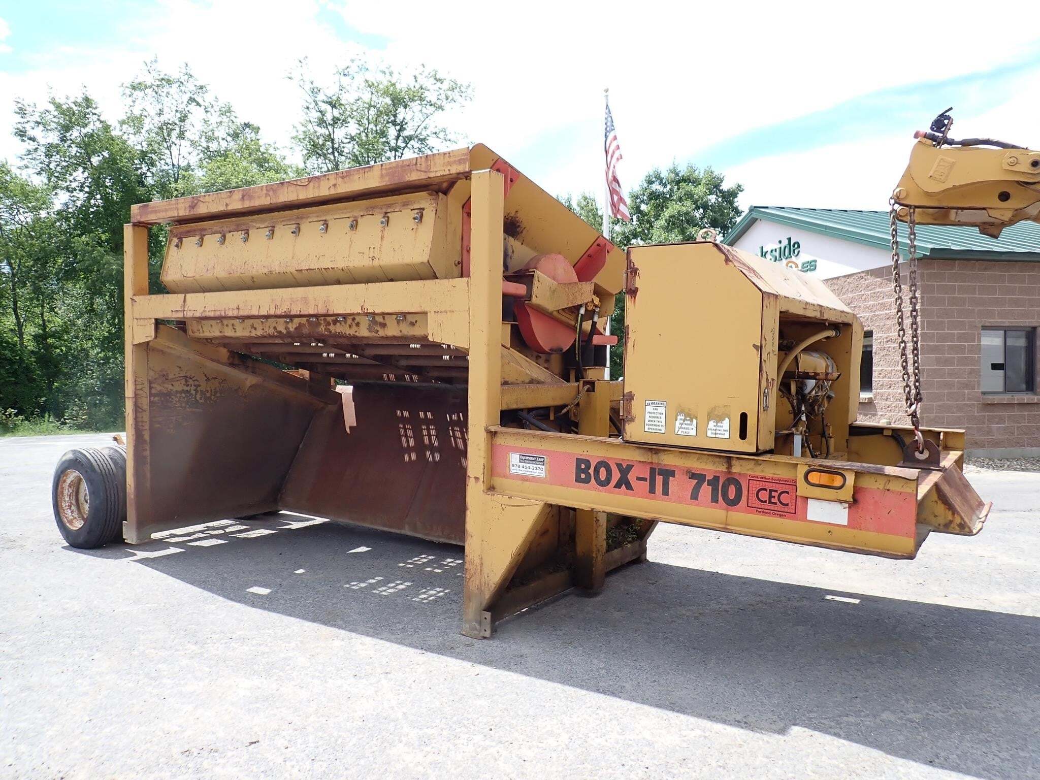 2003 CEC BOX IT 710 in Phillipston, MA