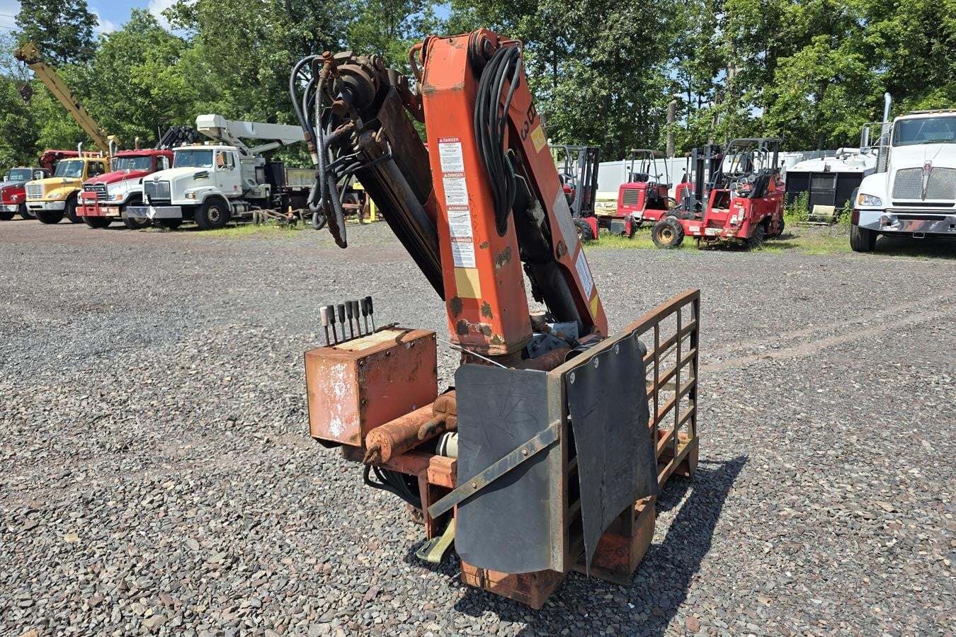 1999 PALFINGER PK8080 in Hatfield, PA