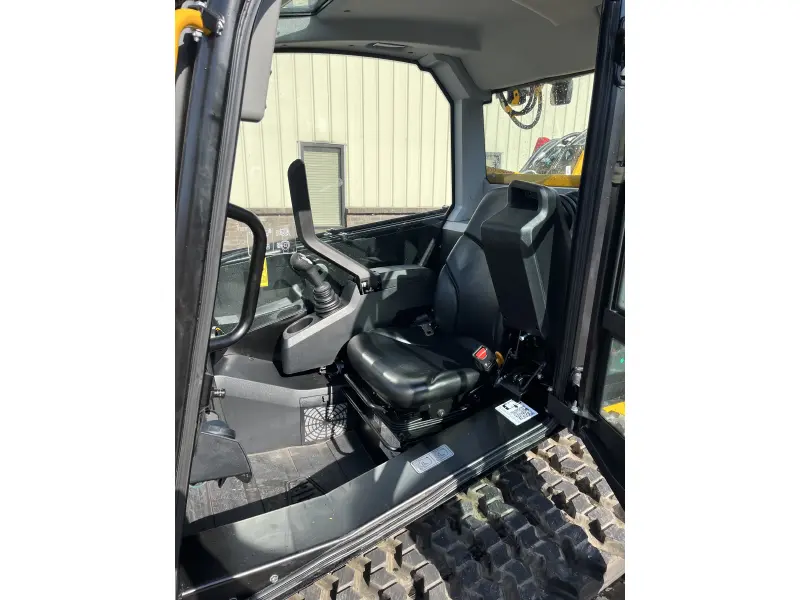 2026 JCB 3TS-8T