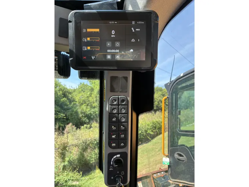 2026 JCB 215T