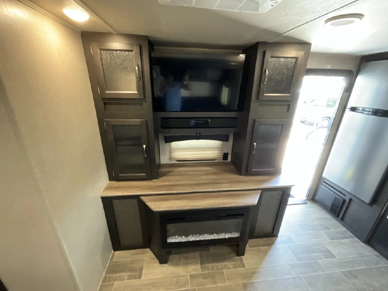 2018 FOREST RIVER PALOMINO PUMA 25RKSS
