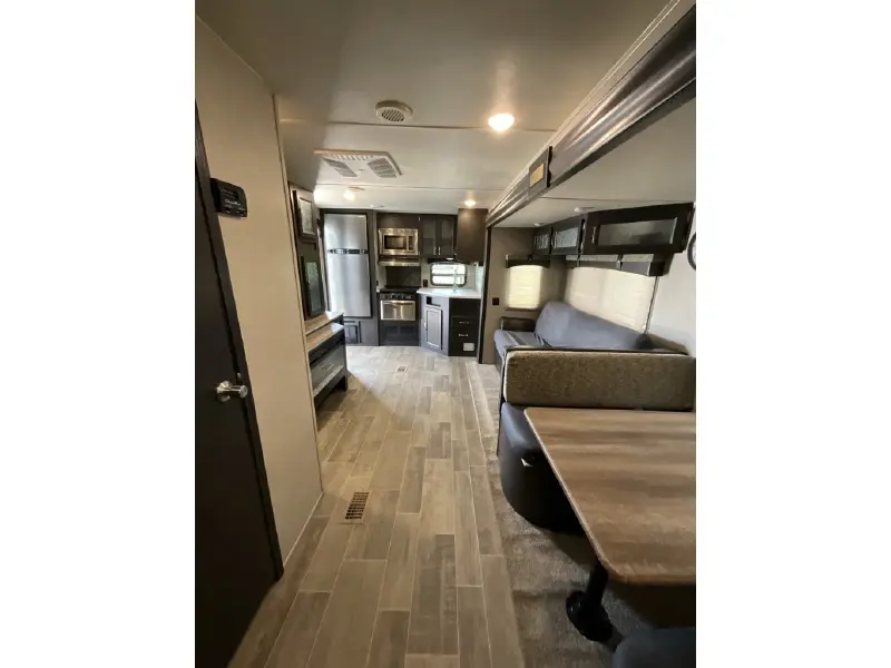 2018 FOREST RIVER PALOMINO PUMA 25RKSS