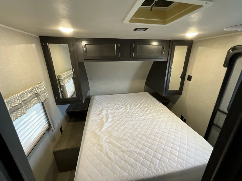 2018 FOREST RIVER PALOMINO PUMA 25RKSS