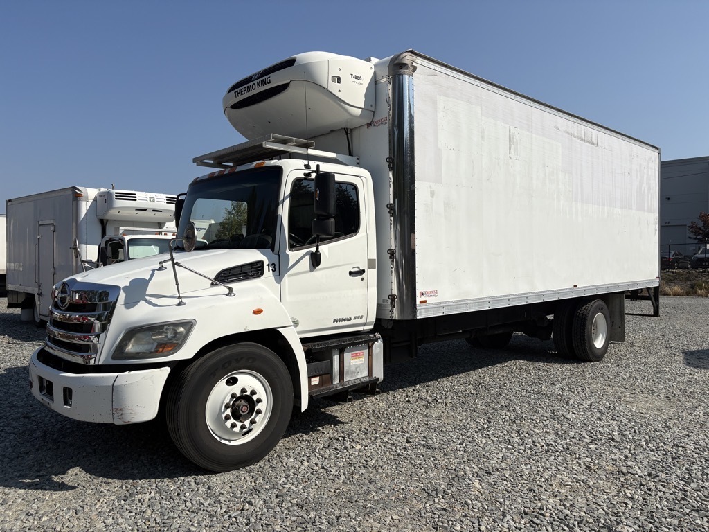 2016 HINO 258/268 in Sumner, WA