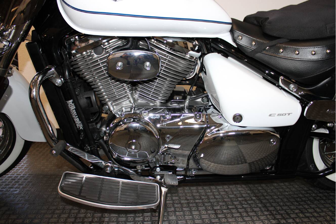 A photo of this 2021 Suzuki BOULEVARD C50 T