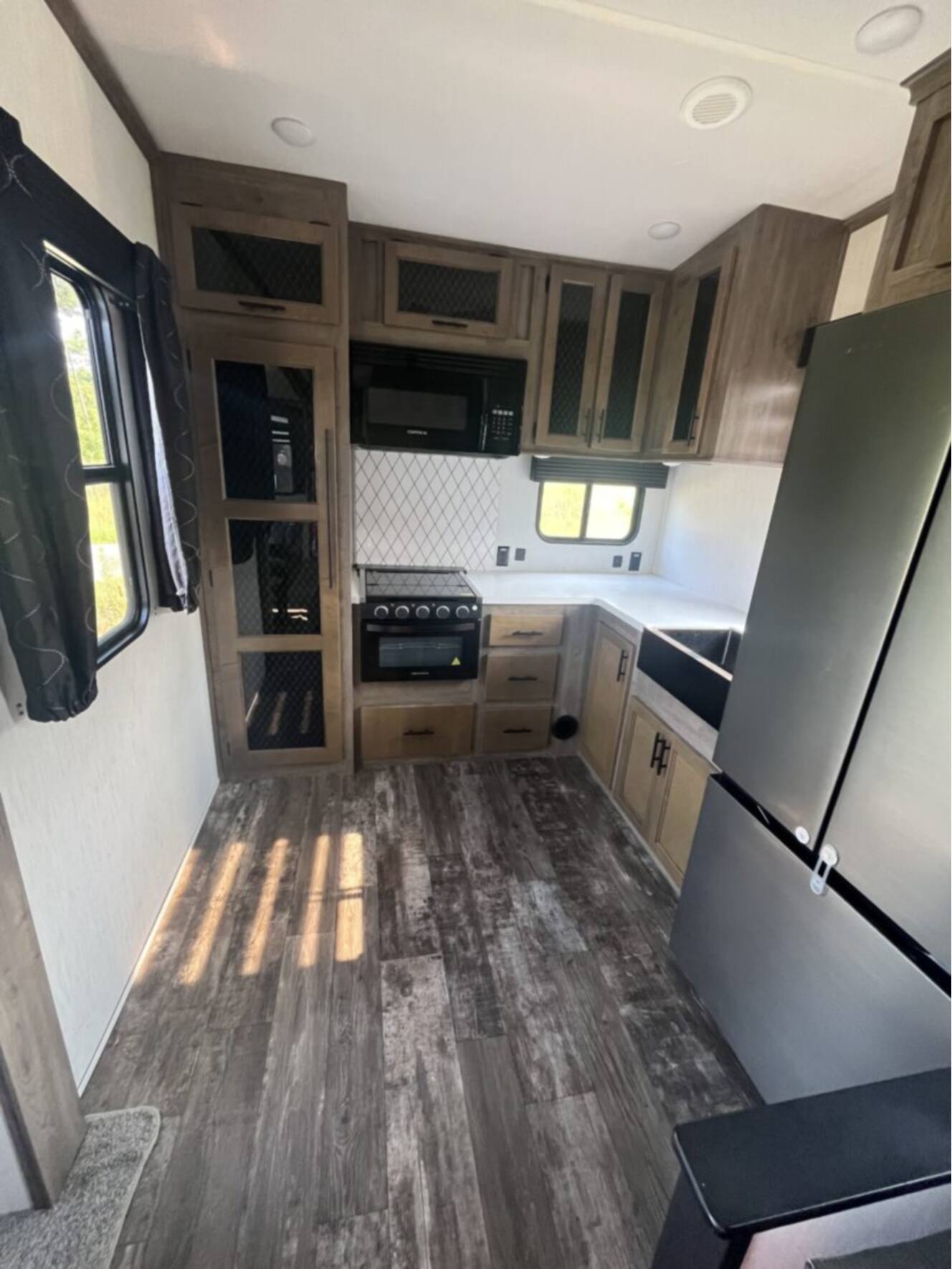 A photo of this 2022 Forest River SABRE 37FBT