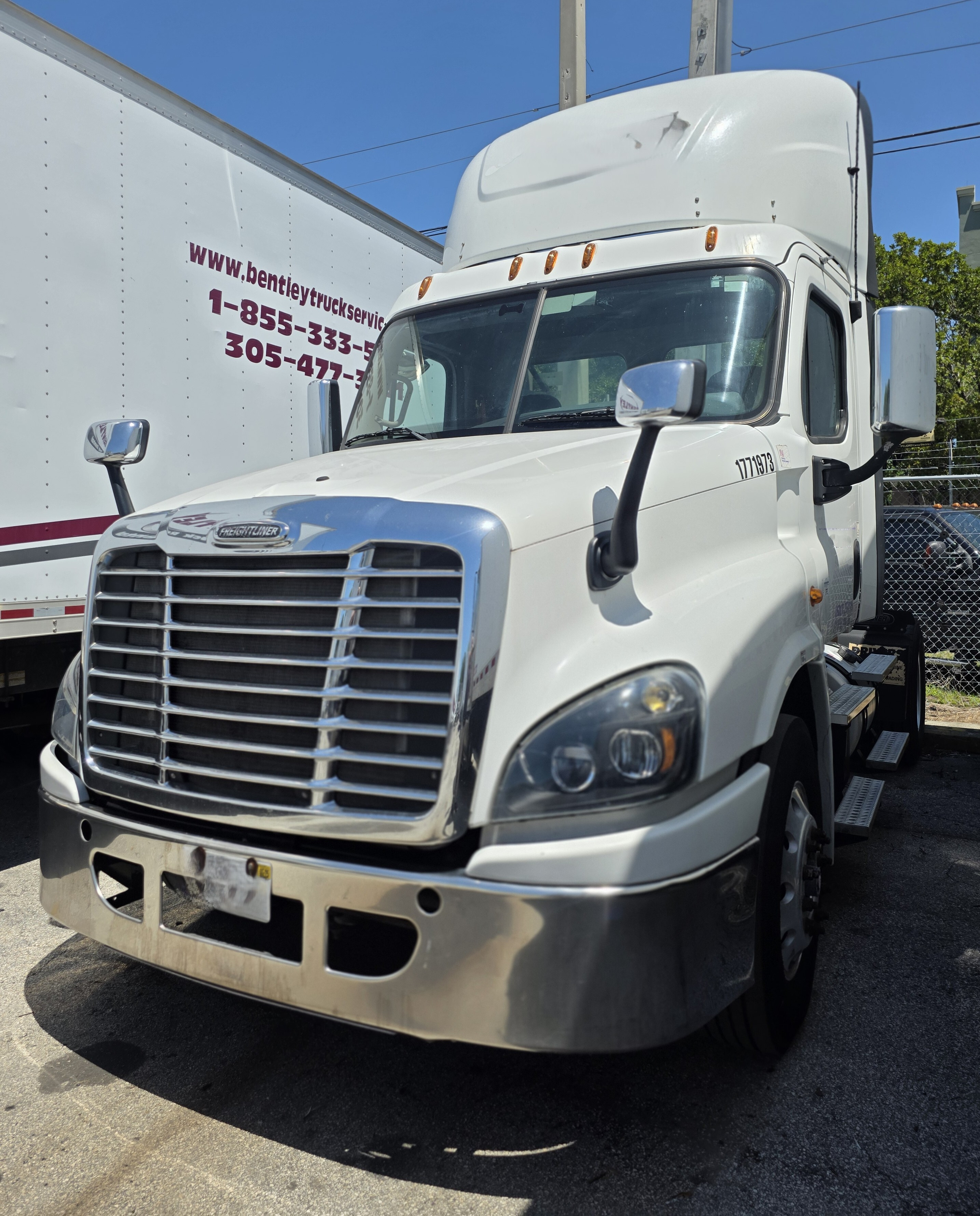 2017 FREIGHTLINER CASCADIA 125 in New Castle, DE