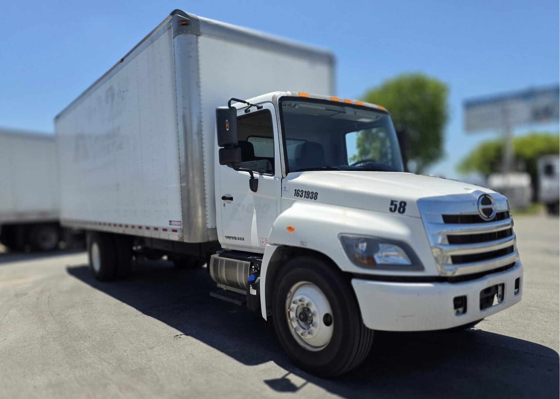 2016 HINO 268A in Miami, FL